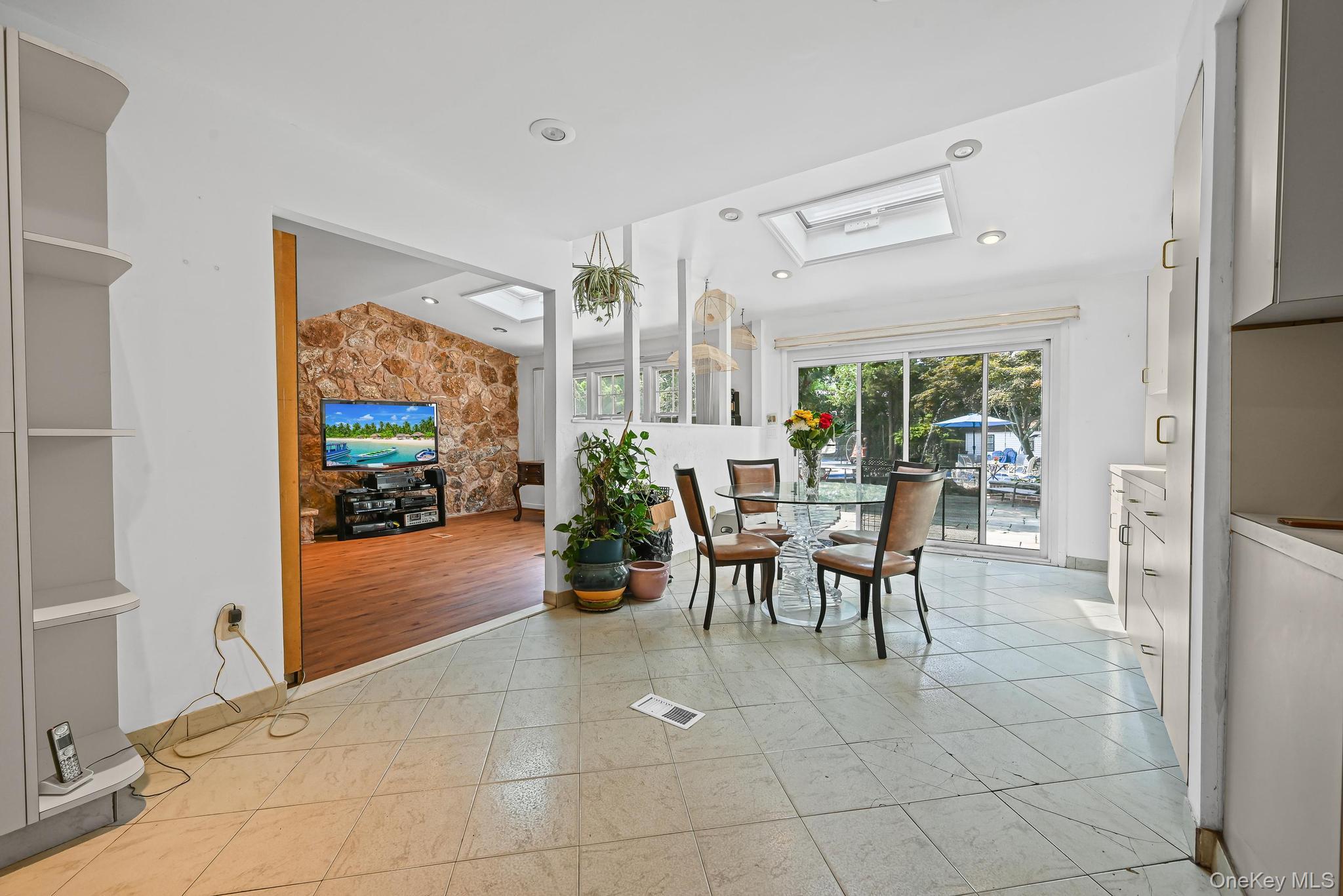 #15 photo, 23 Pettit Drive, Dix Hills , NY 11746