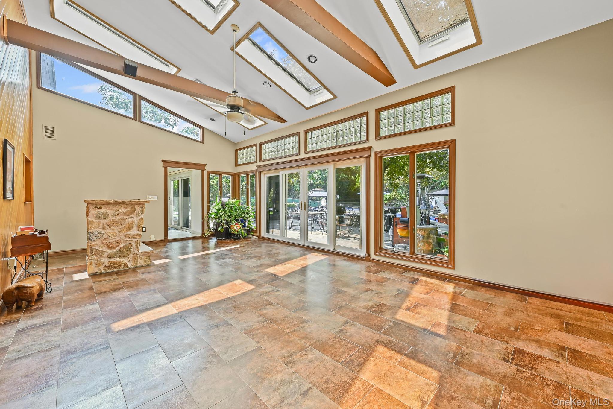 #20 photo, 23 Pettit Drive, Dix Hills , NY 11746