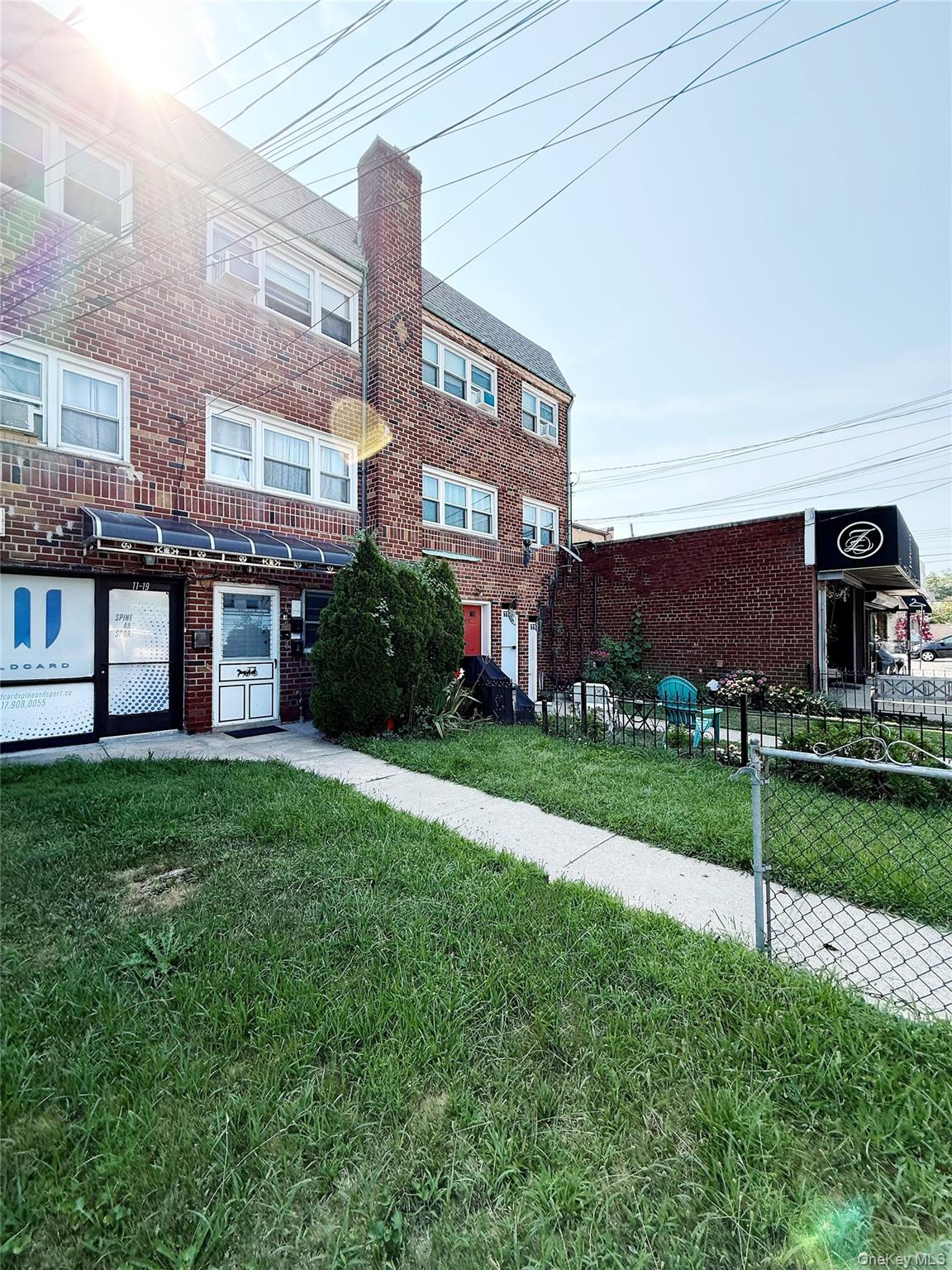 #1 photo, 1119 154 Street, クイーンズ区 Whitestone , NY 11357