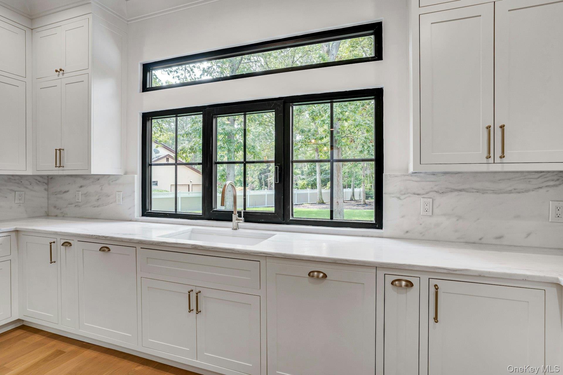 #17 photo, 115 Weeks Drive, サフォーク郡 Dix Hills , NY 11746