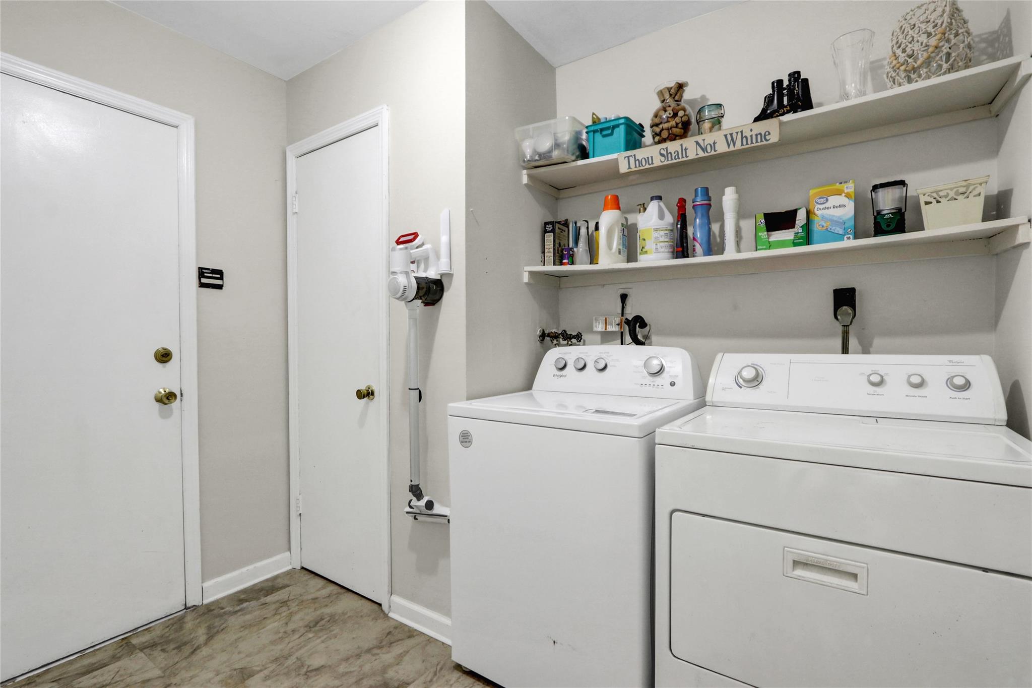 #16 photo, 31 Imperial Drive, サフォーク郡 Miller Place , NY 11764