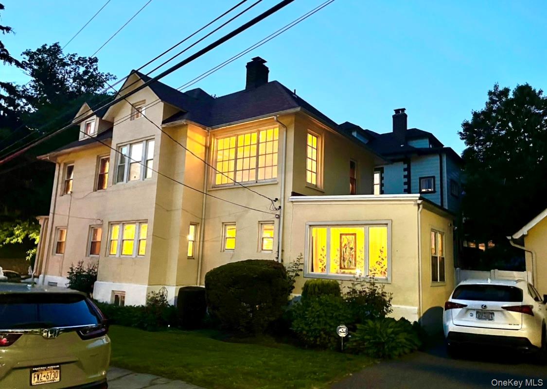 #2 photo, 386 Park Hill Avenue, Yonkers , NY 10705