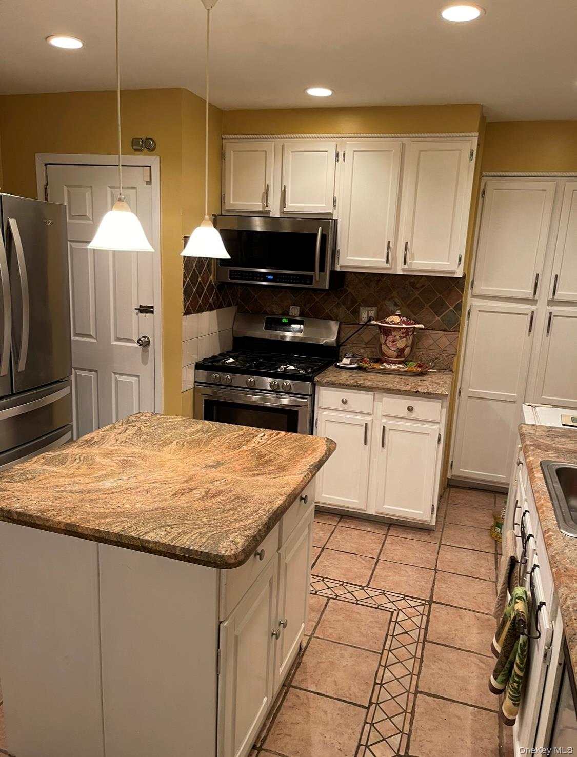 #6 photo, 386 Park Hill Avenue, Yonkers , NY 10705