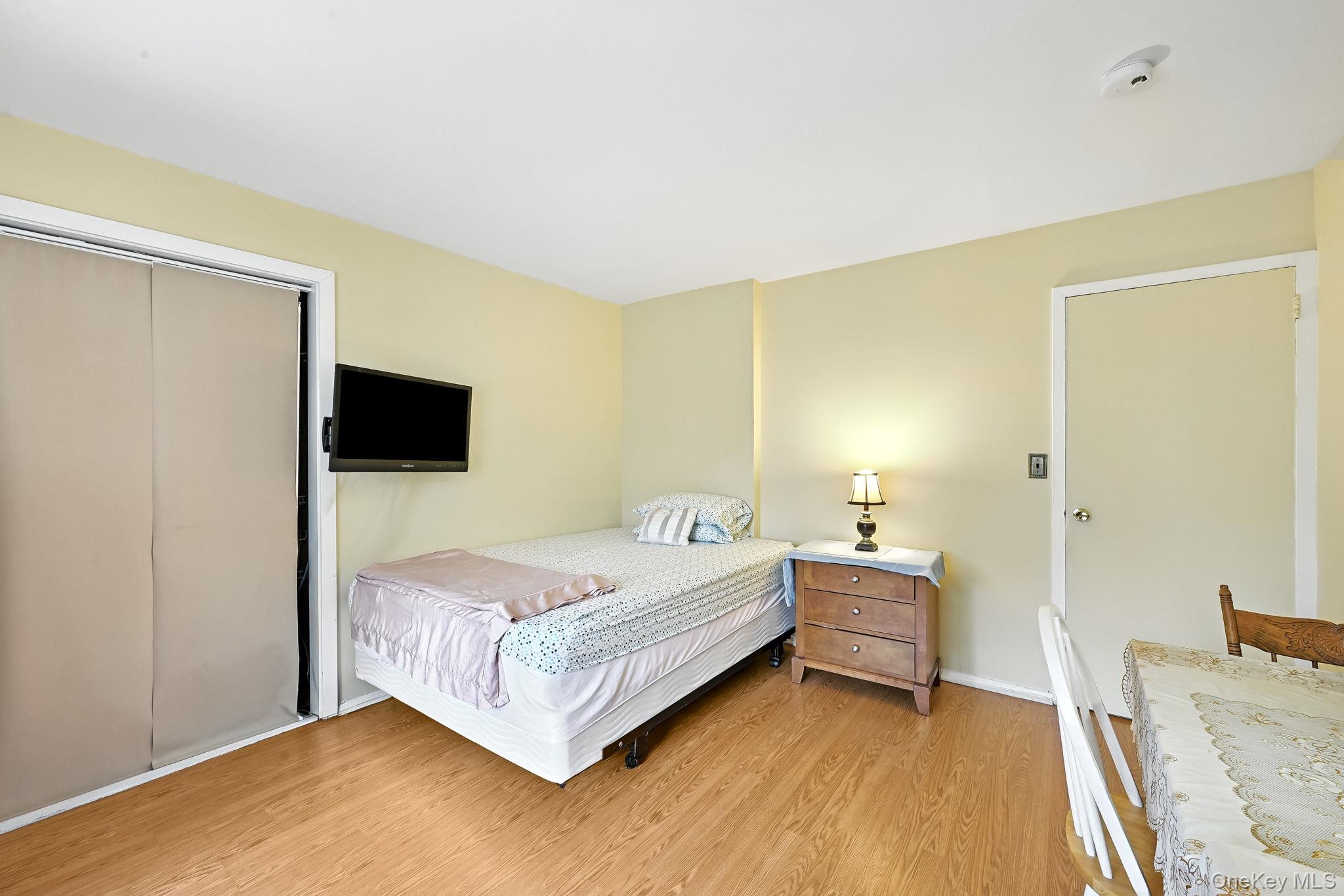 #12 photo, 499 N Broadway, White Plains , NY 10603