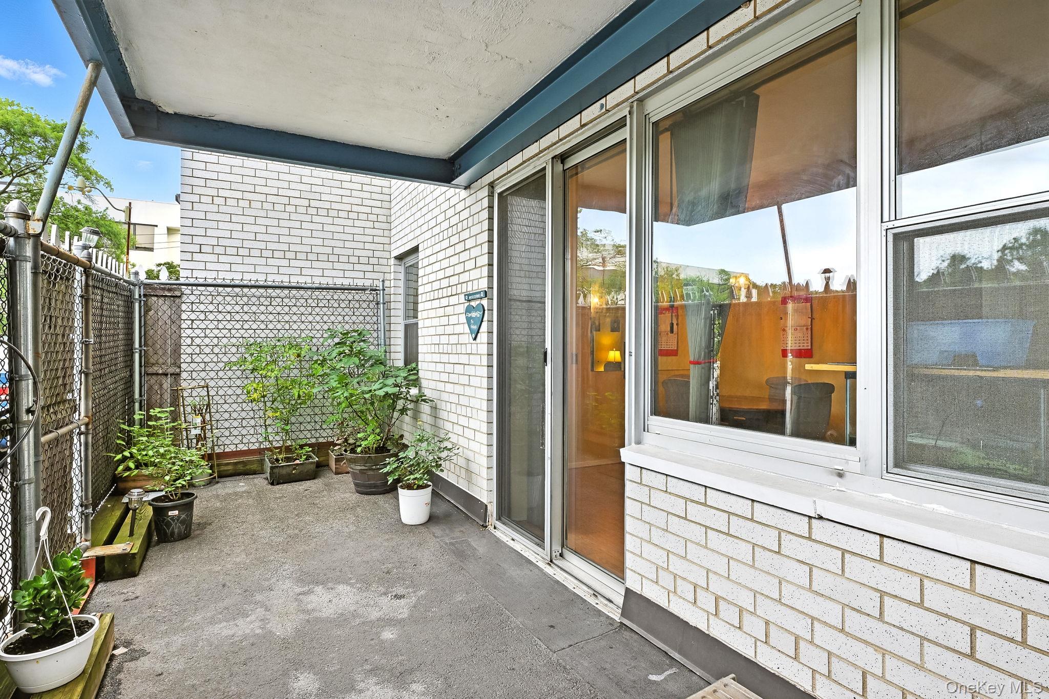 #17 photo, 499 N Broadway, White Plains , NY 10603