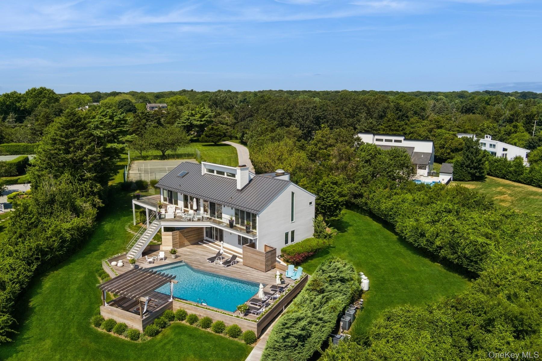 #19 photo, 30 Tanners Neck Lane, サフォーク郡 Westhampton , NY 11977