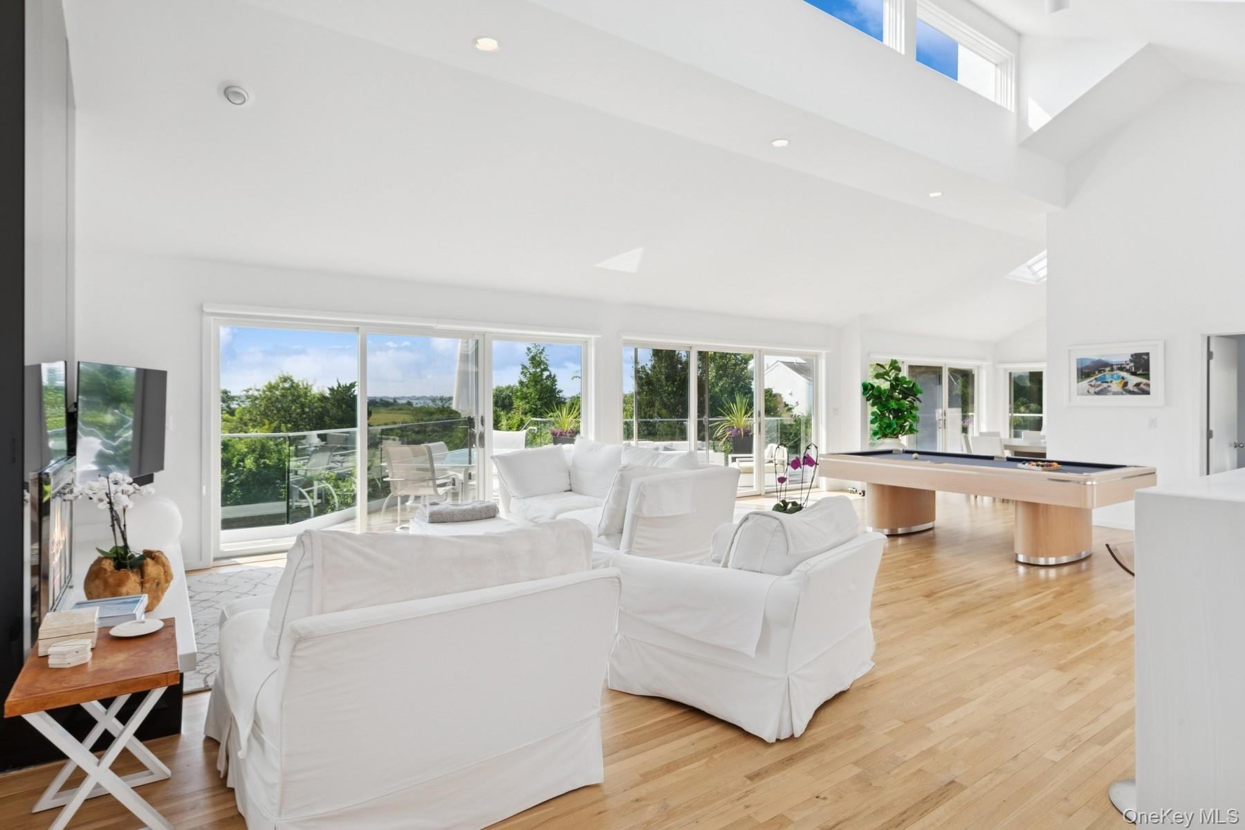 #7 photo, 30 Tanners Neck Lane, サフォーク郡 Westhampton , NY 11977