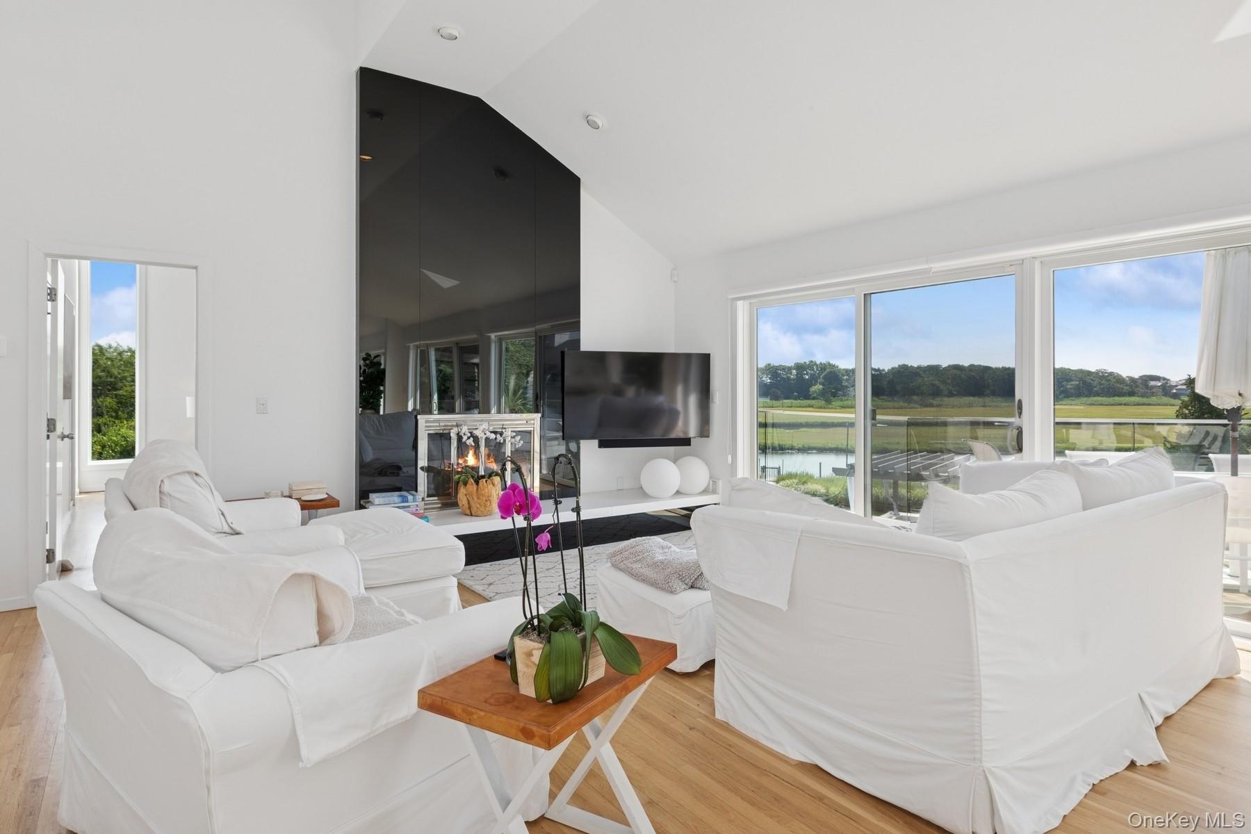 #8 photo, 30 Tanners Neck Lane, サフォーク郡 Westhampton , NY 11977