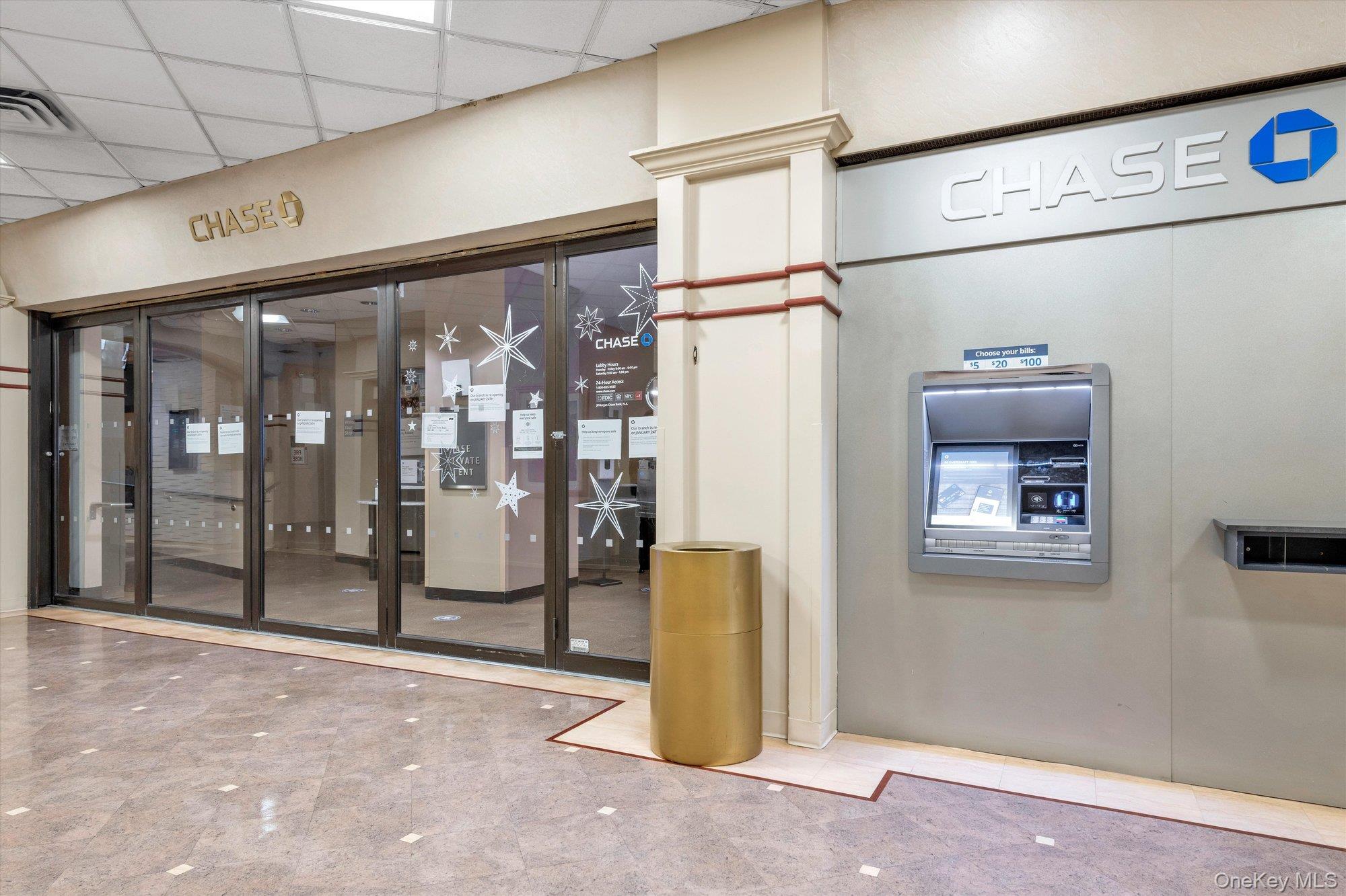 #20 photo, 269-10 Grand Central Parkway, クイーンズ区 Floral Park , NY 11005