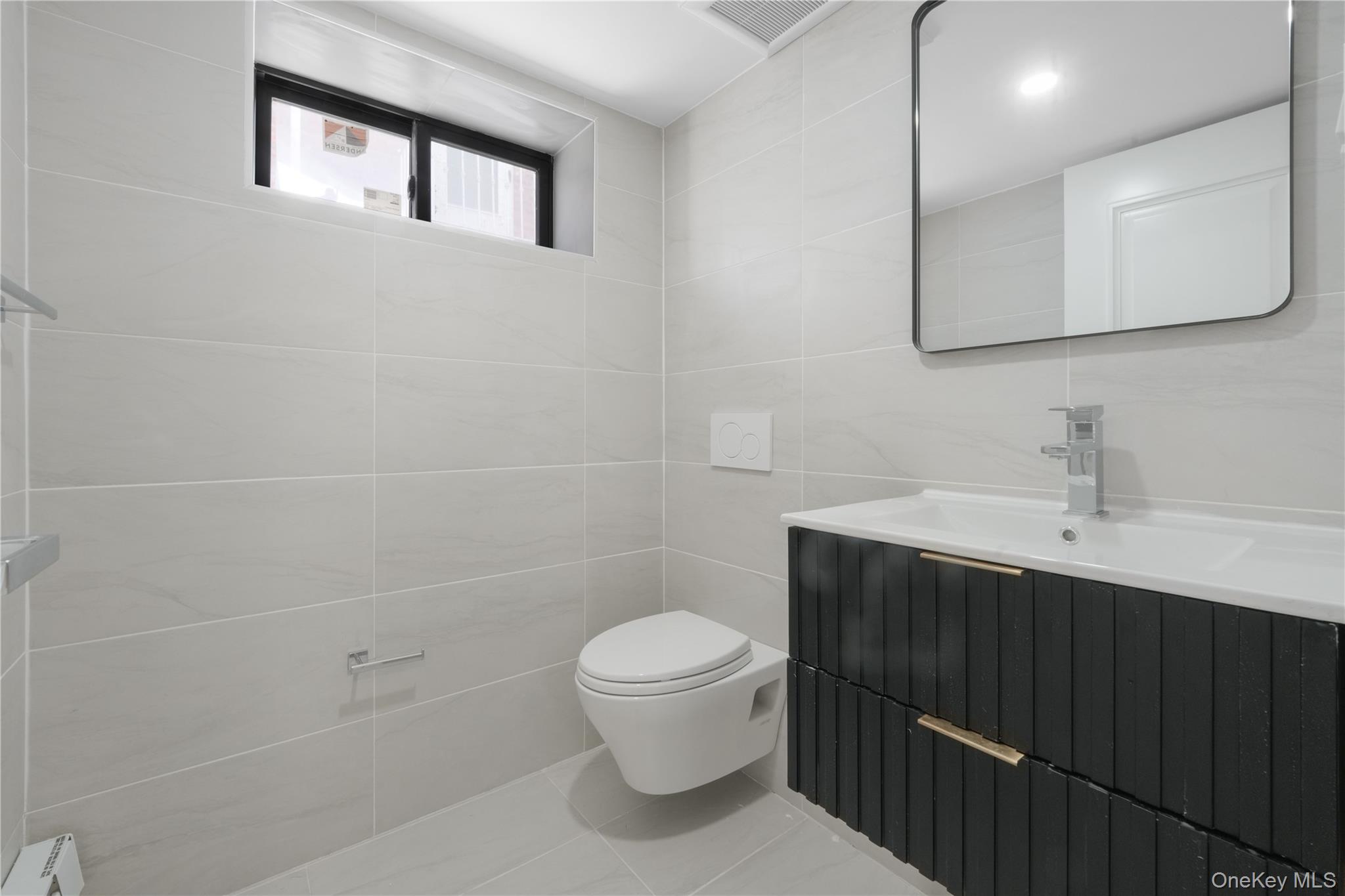 #12 photo, 75-31 175th Street, Fresh Meadows , NY 11366