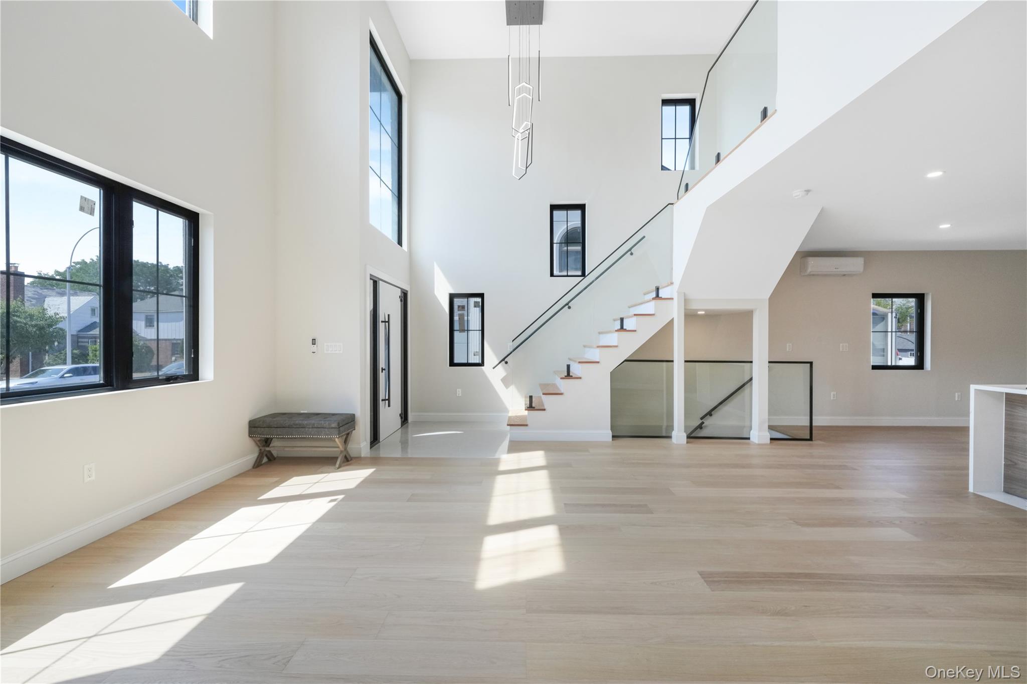 #7 photo, 75-31 175th Street, Fresh Meadows , NY 11366