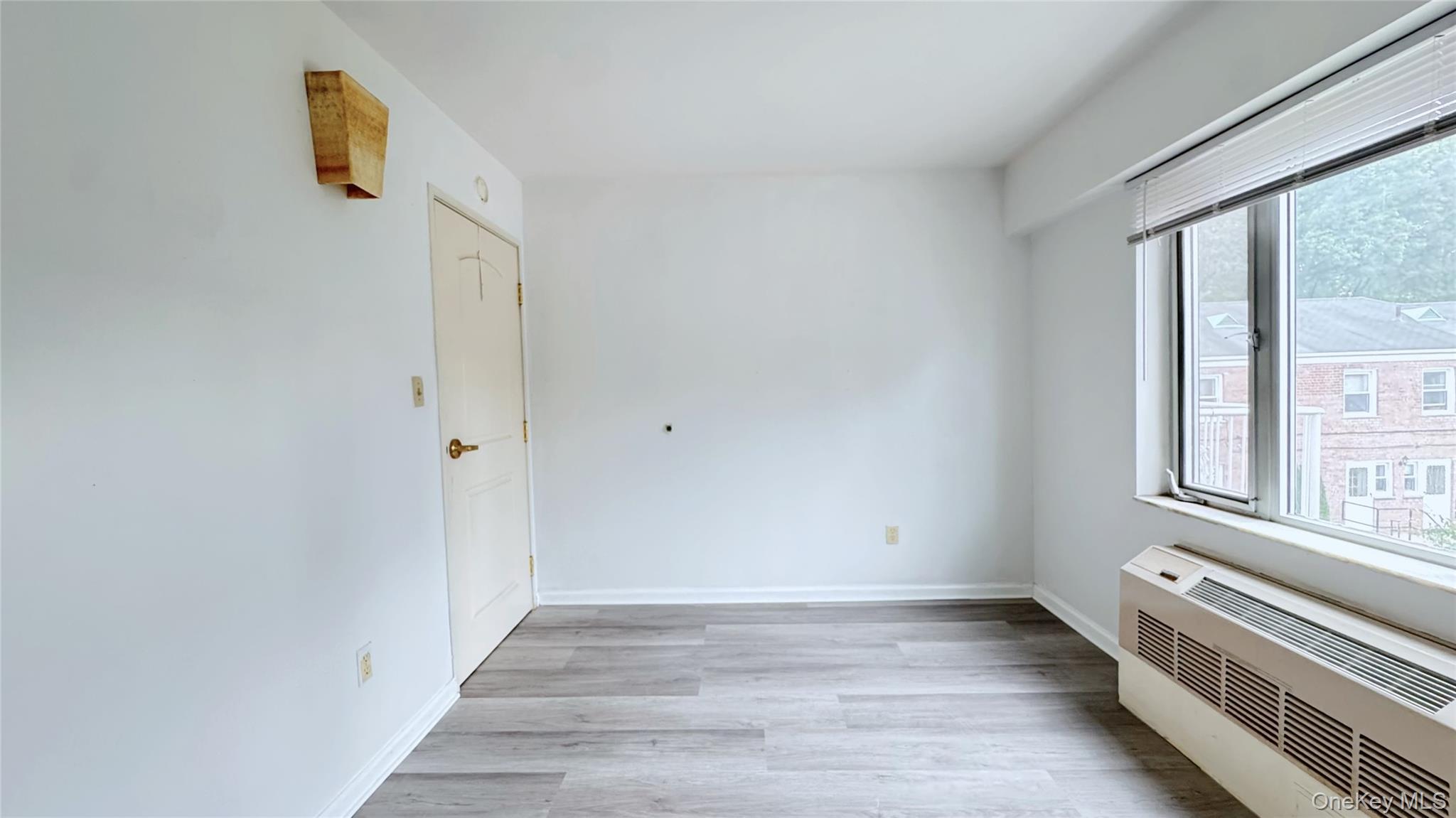 #11 photo, 64-34 Grand Central Parkway, クイーンズ区 Forest Hills , NY 11375