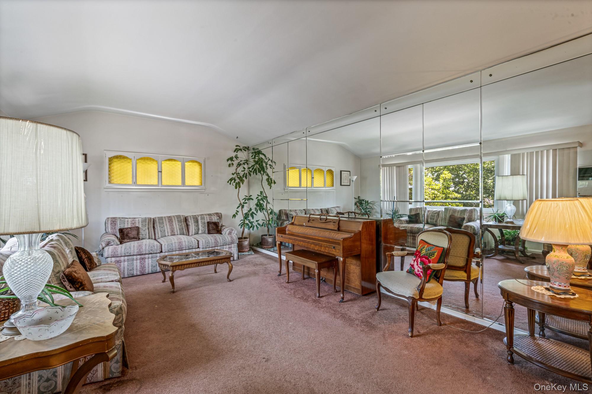 #9 photo, 218-27 Sawyer Avenue, クイーンズ区 Queens Village , NY 11427