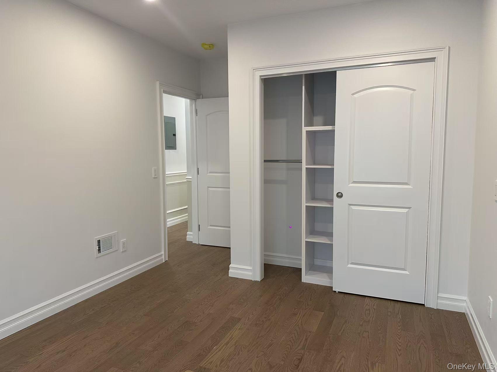 #18 photo, 6973 229th Street, クイーンズ区 Oakland Gardens , NY 11364