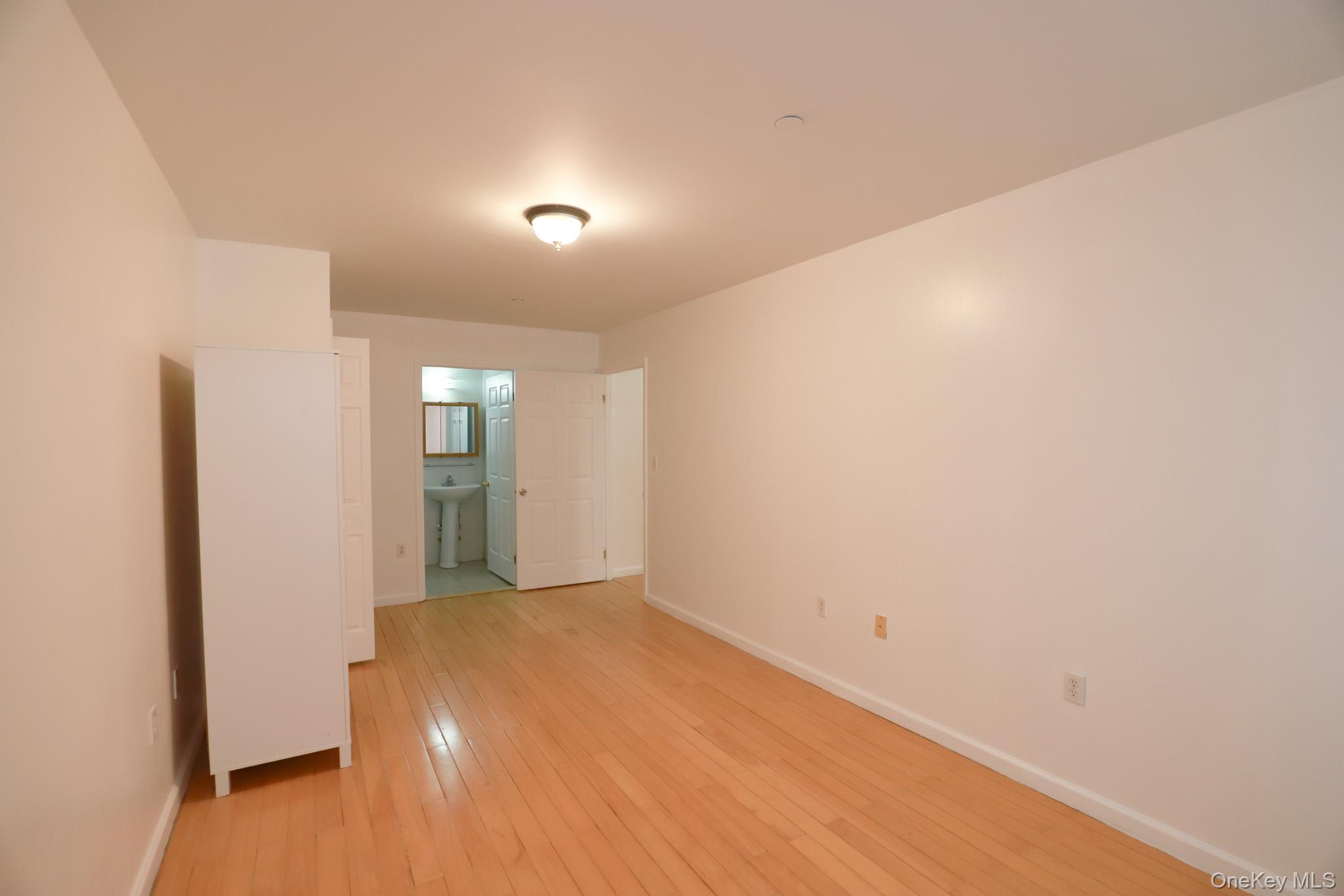 #11 photo, 42-11 Parsons Boulevard, Flushing , NY 11355