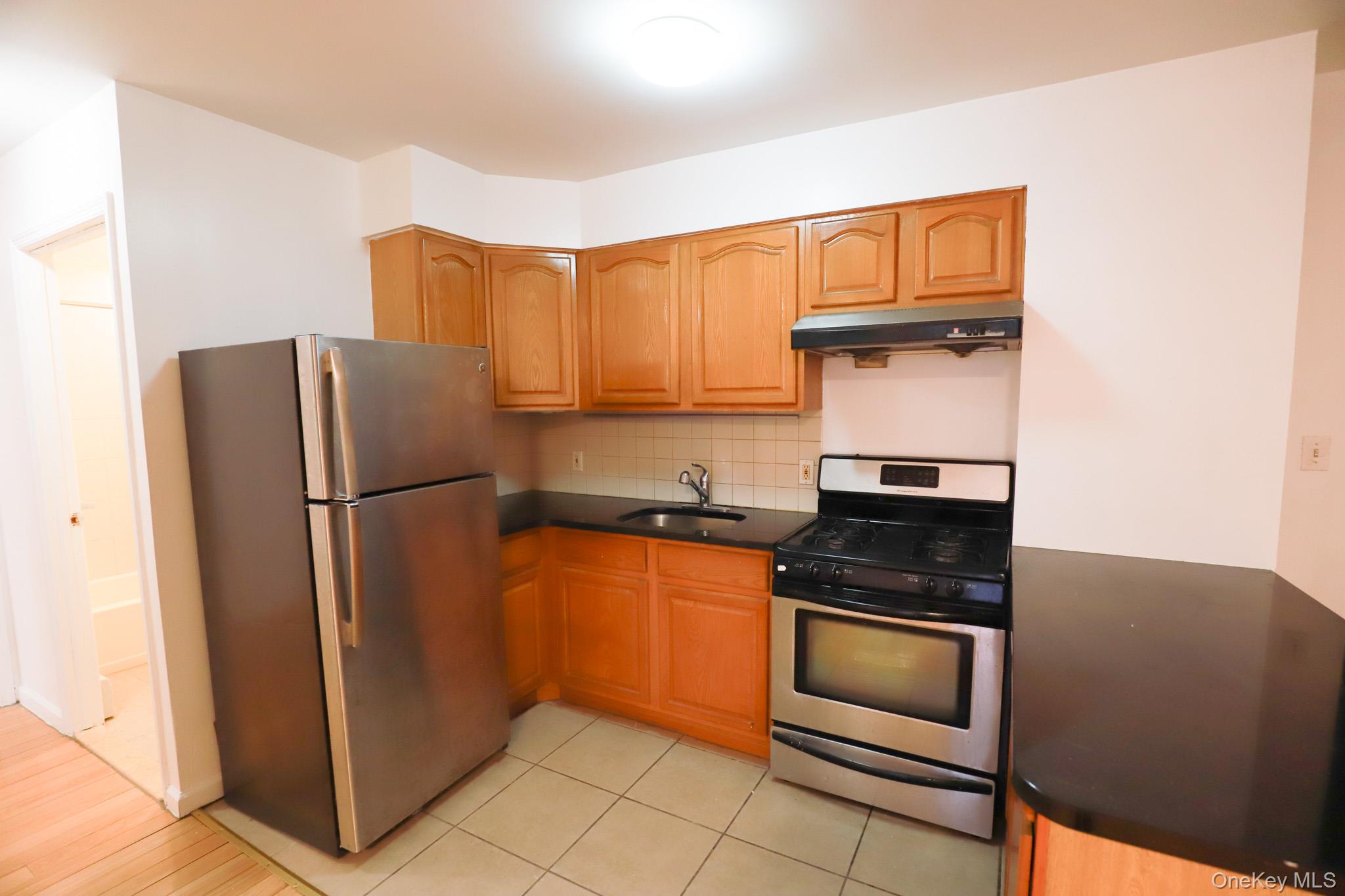 #5 photo, 42-11 Parsons Boulevard, Flushing , NY 11355