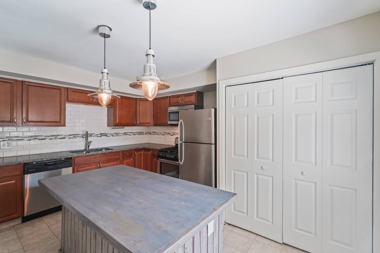 #7 photo, 130 Van Dam Street, #2, Saratoga Springs , NY 12866