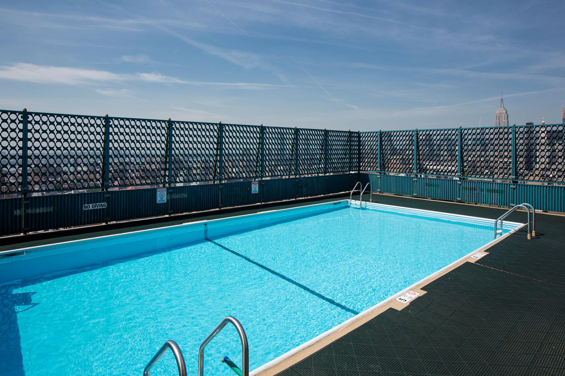 #13 photo, 60 E 8TH Street, マンハッタン Greenwich Village , NY 10003