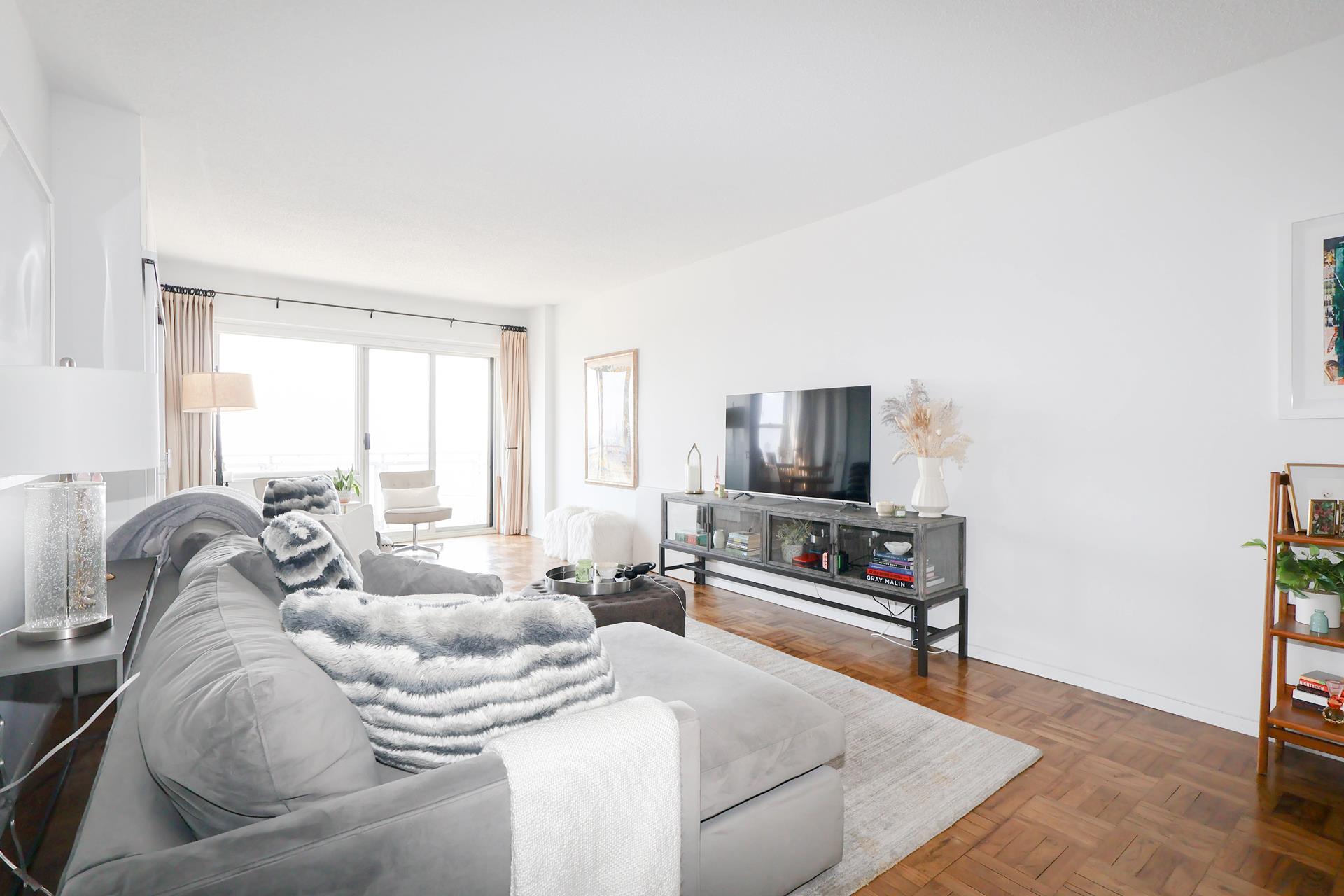 #2 photo, 60 E 8TH Street, マンハッタン Greenwich Village , NY 10003