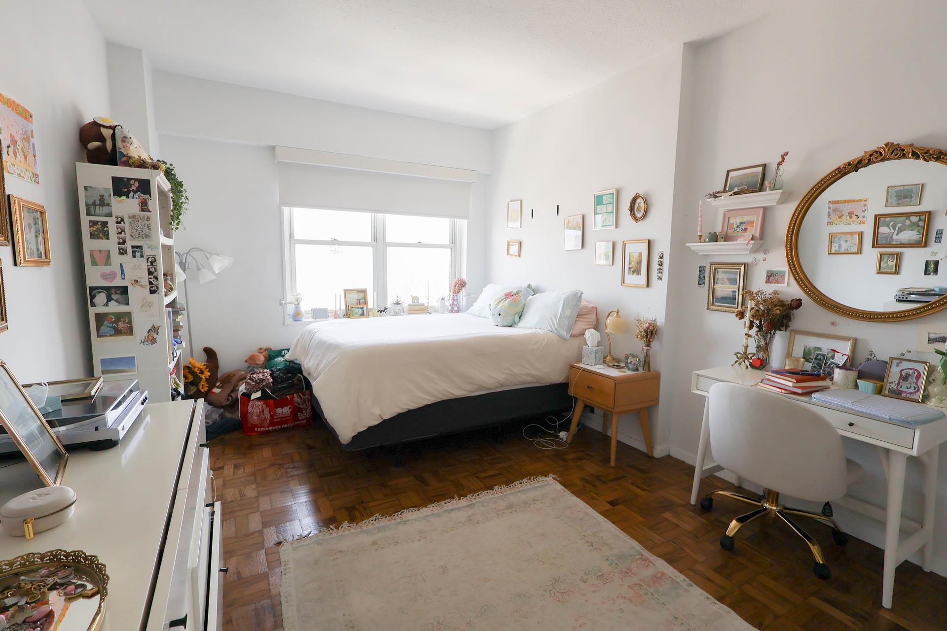 #8 photo, 60 E 8TH Street, マンハッタン Greenwich Village , NY 10003