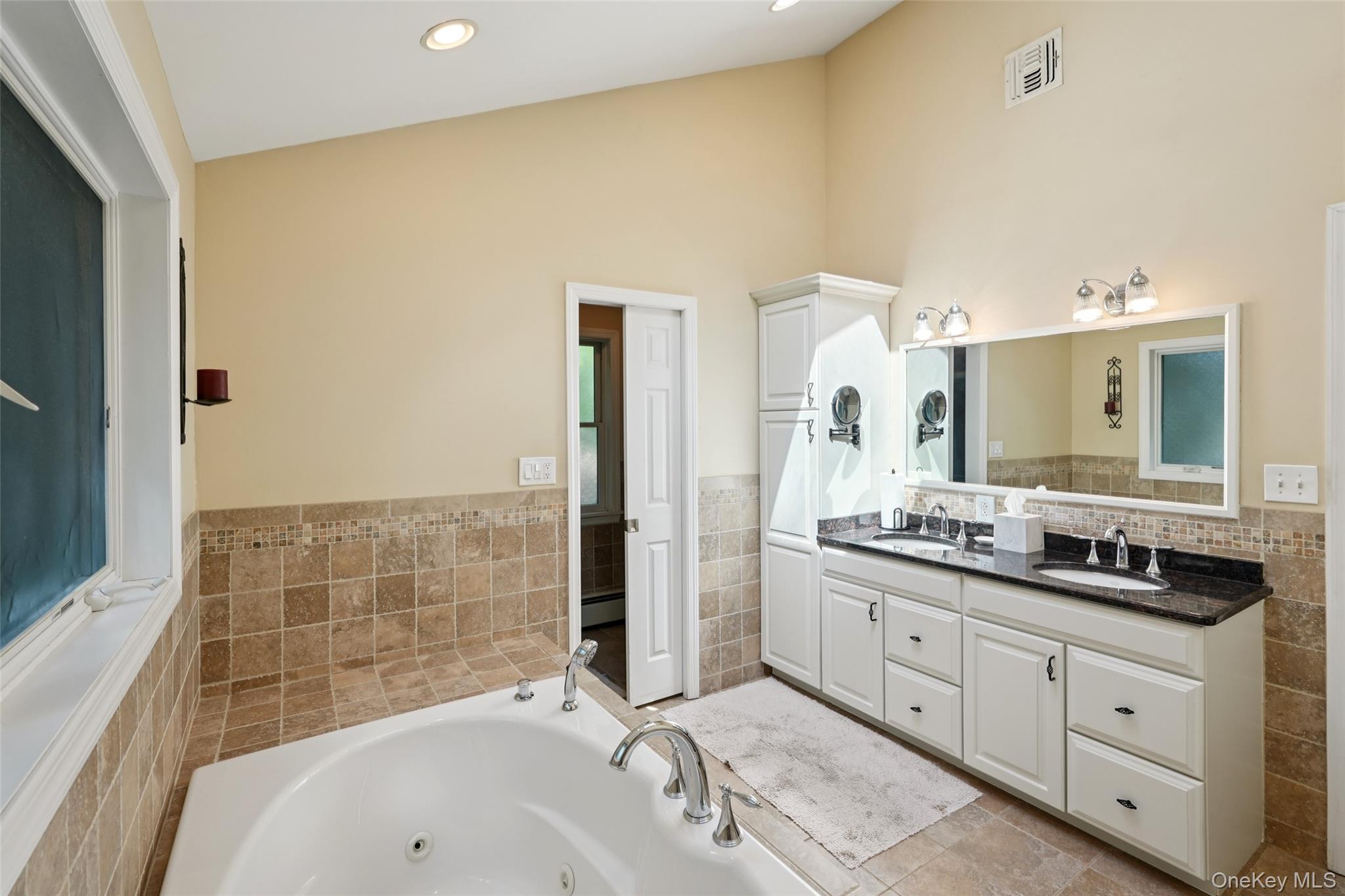 #17 photo, 27A Claremont Lane, Suffern , NY 10901