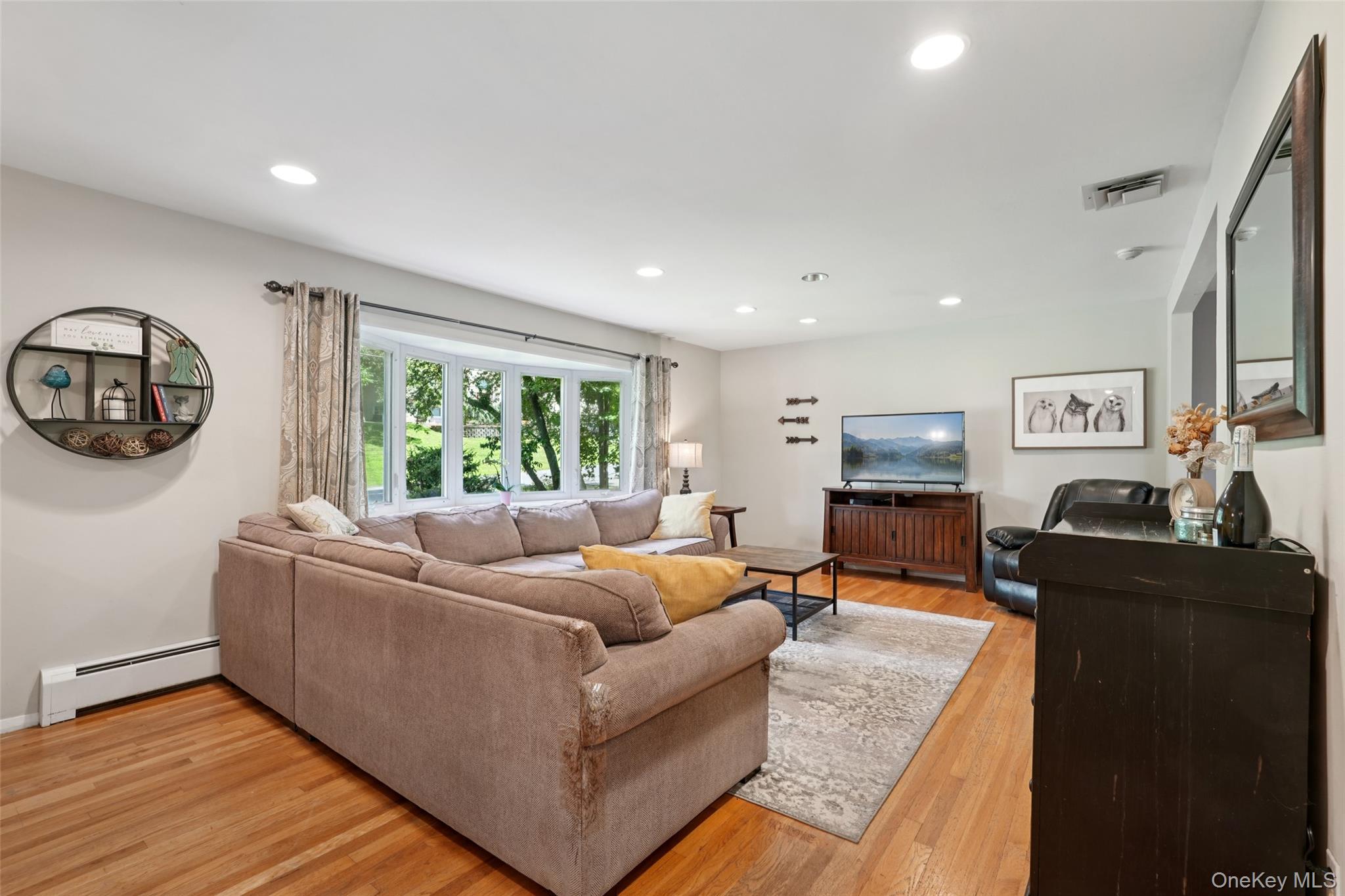 #4 photo, 27A Claremont Lane, Suffern , NY 10901