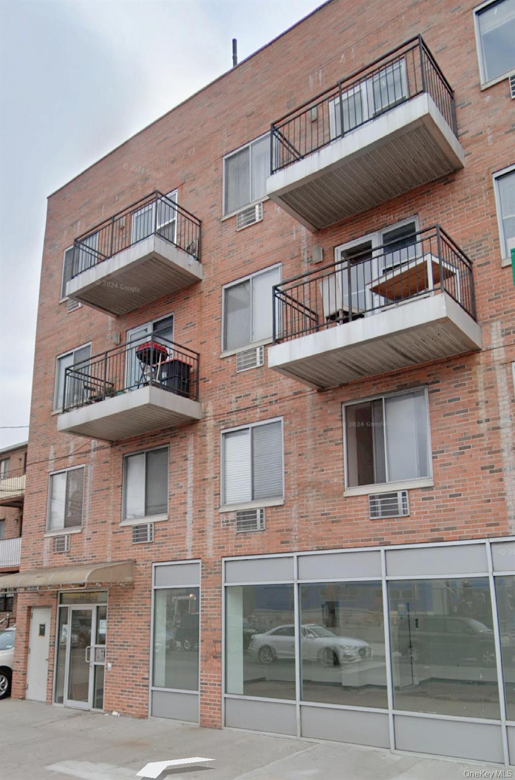 #1 photo, 31-53 Linden Place, كوينز Flushing , NY 11354