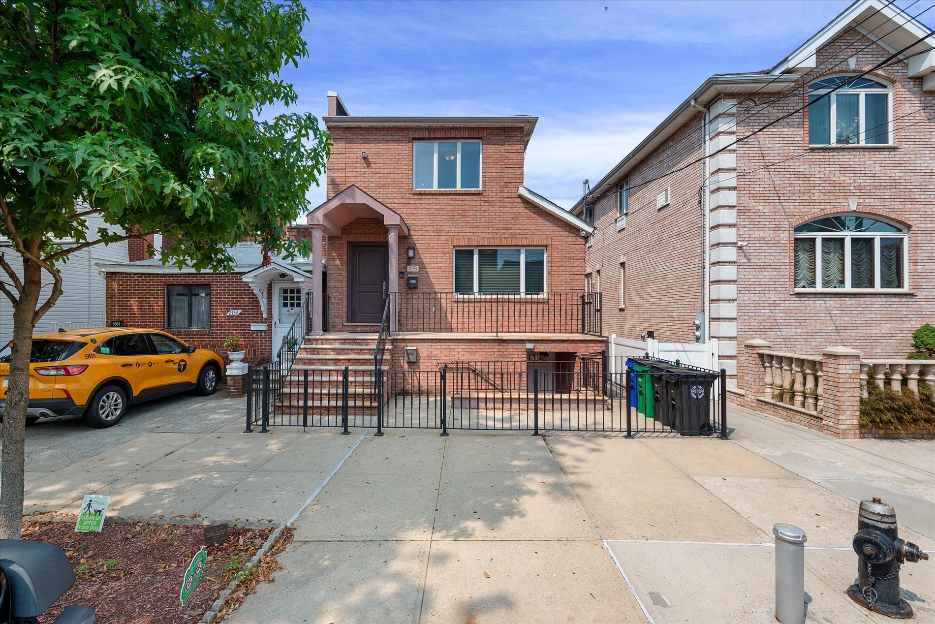 #1 photo, 2134 74th Street, クイーンズ区 East Elmhurst , NY 11370