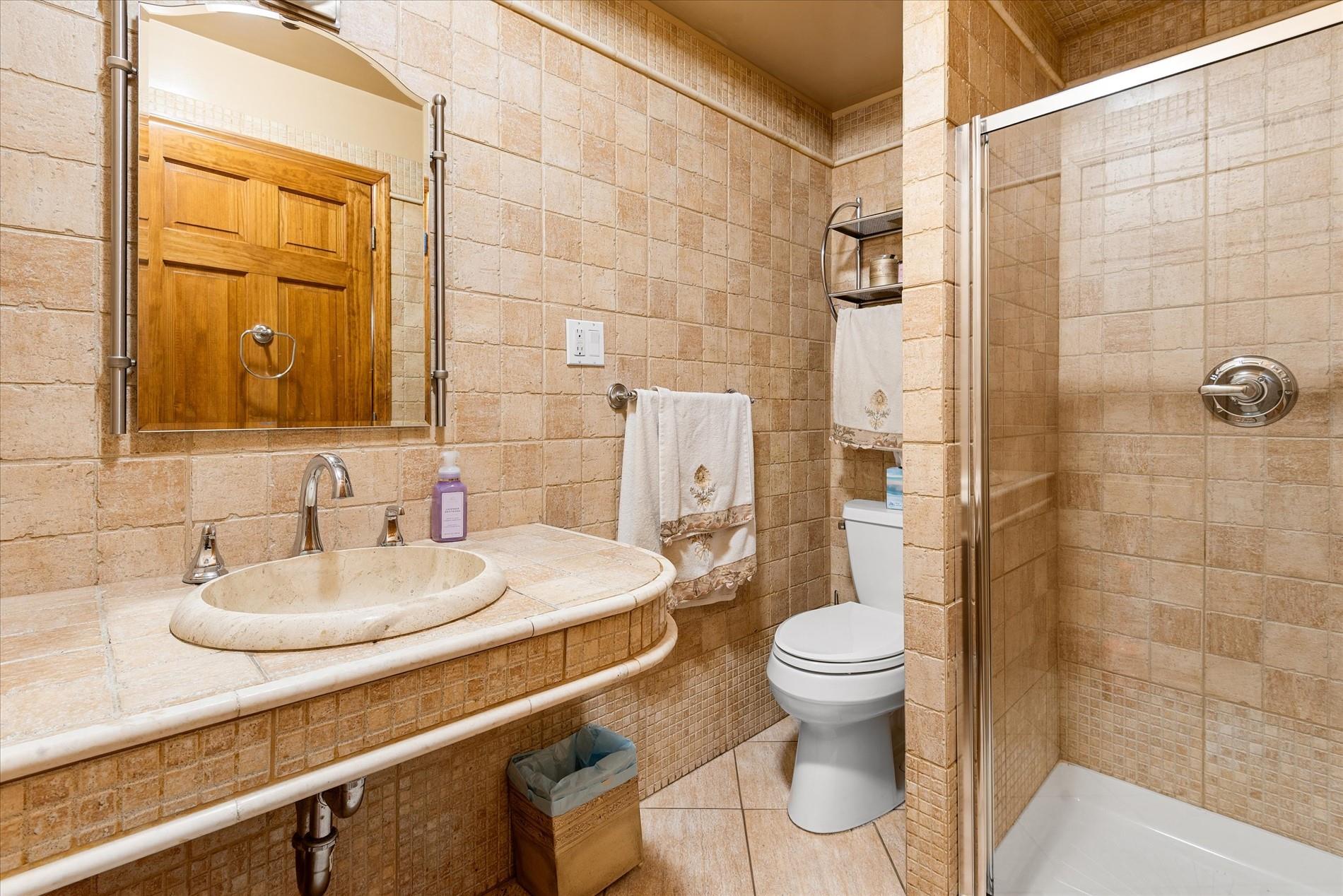 #13 photo, 2134 74th Street, クイーンズ区 East Elmhurst , NY 11370