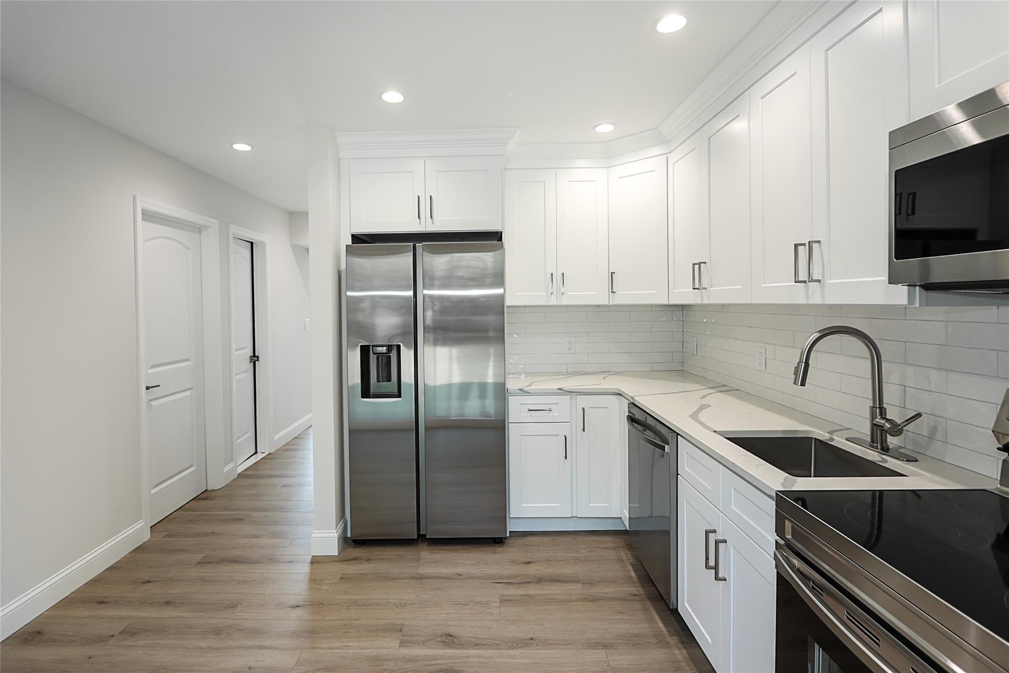 #12 photo, 5 Amesworth Court, Middle Island , NY 11953