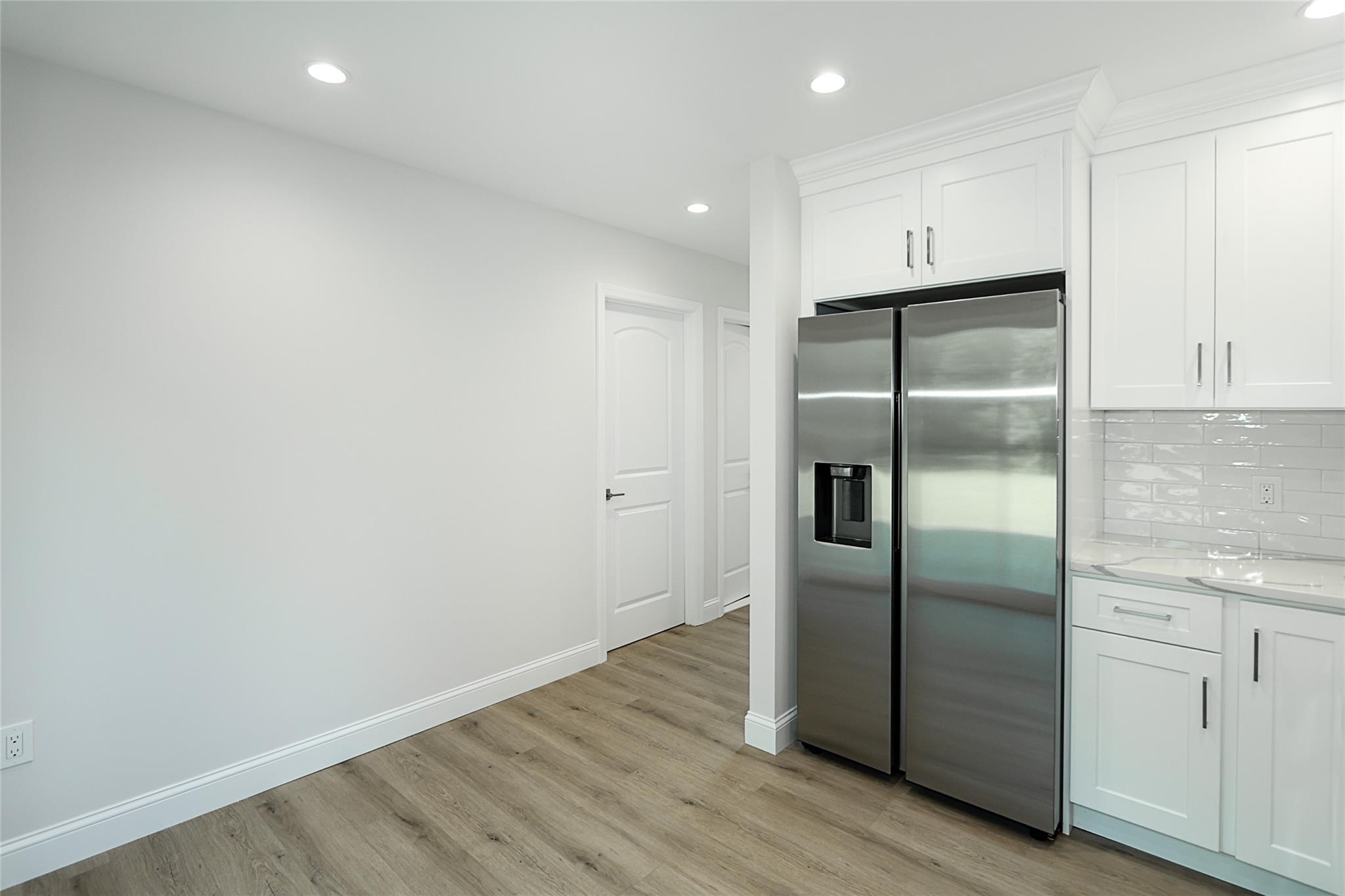 #13 photo, 5 Amesworth Court, Middle Island , NY 11953