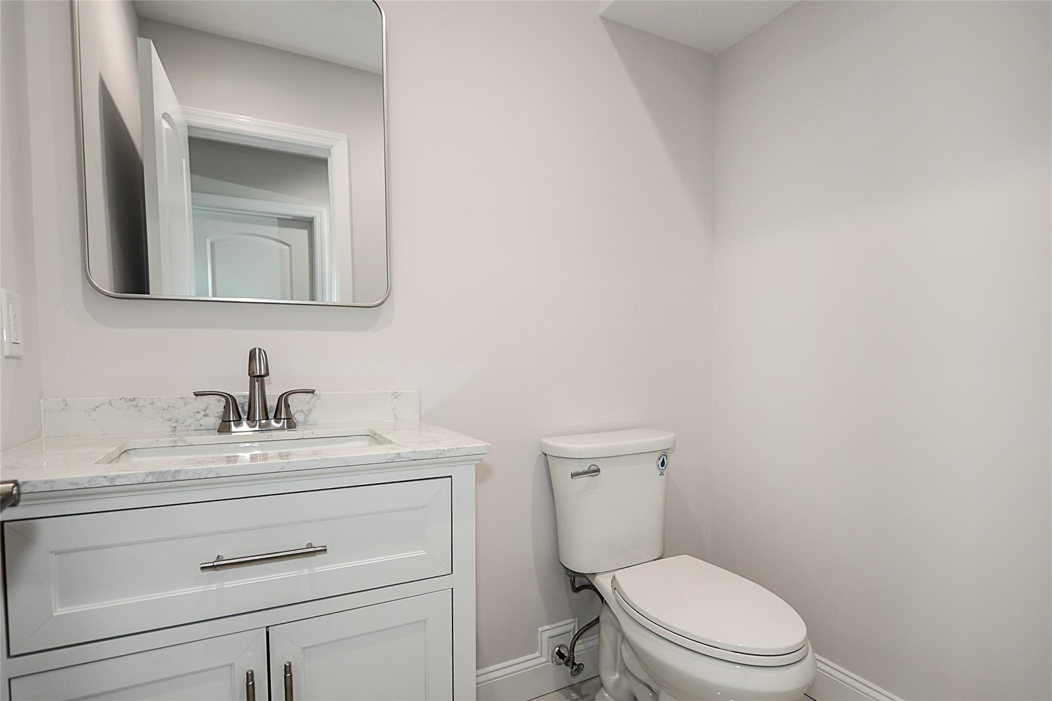 #17 photo, 5 Amesworth Court, Middle Island , NY 11953