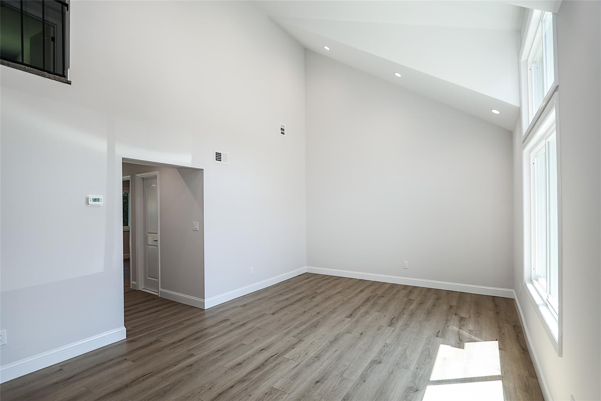 #5 photo, 5 Amesworth Court, Middle Island , NY 11953