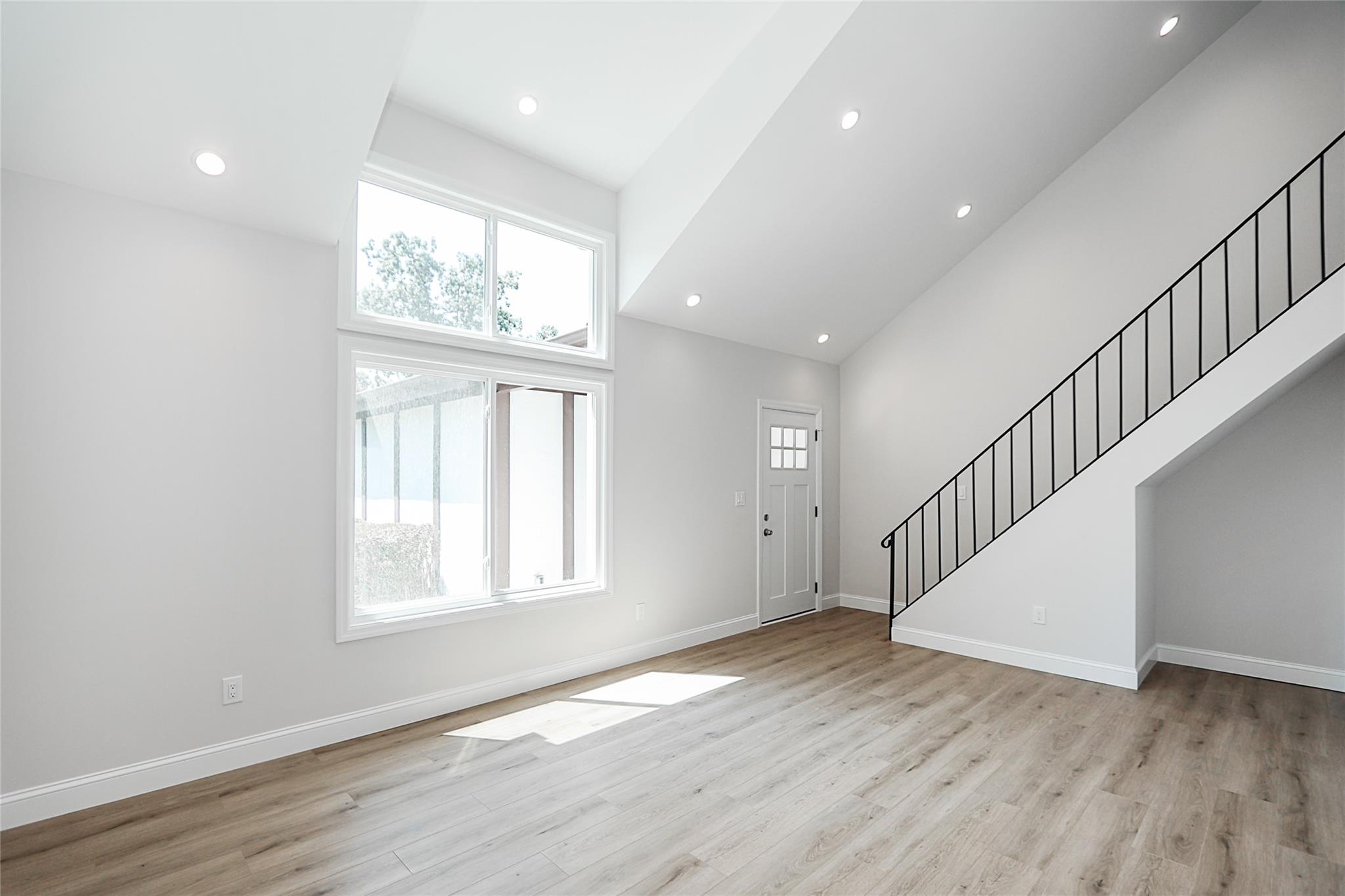 #7 photo, 5 Amesworth Court, Middle Island , NY 11953