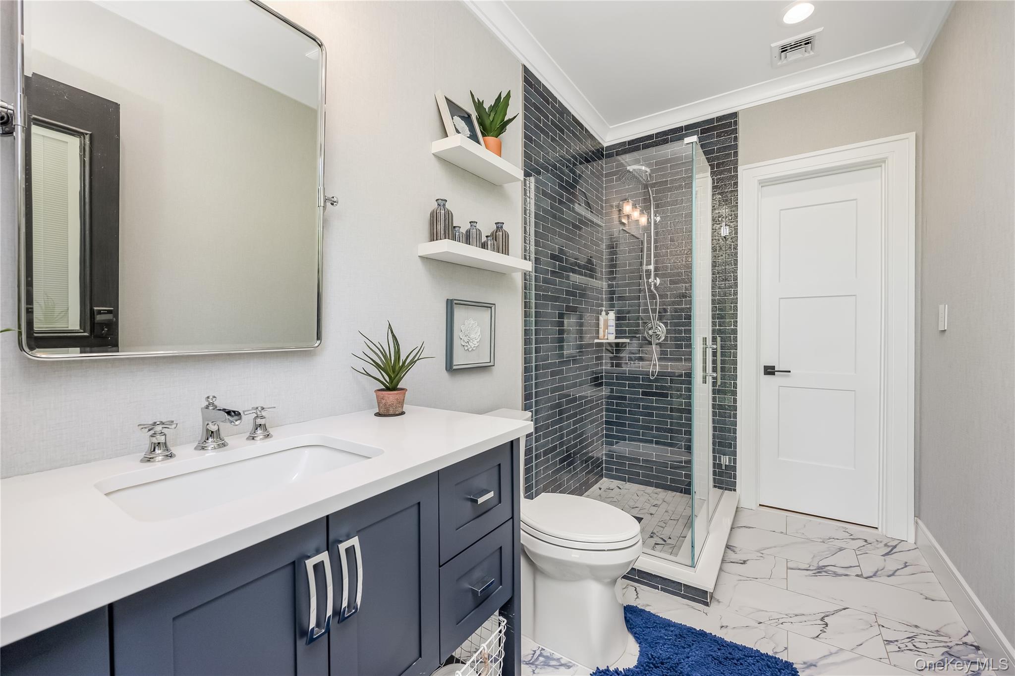 #18 photo, 11 Landview Drive, Dix Hills , NY 11746