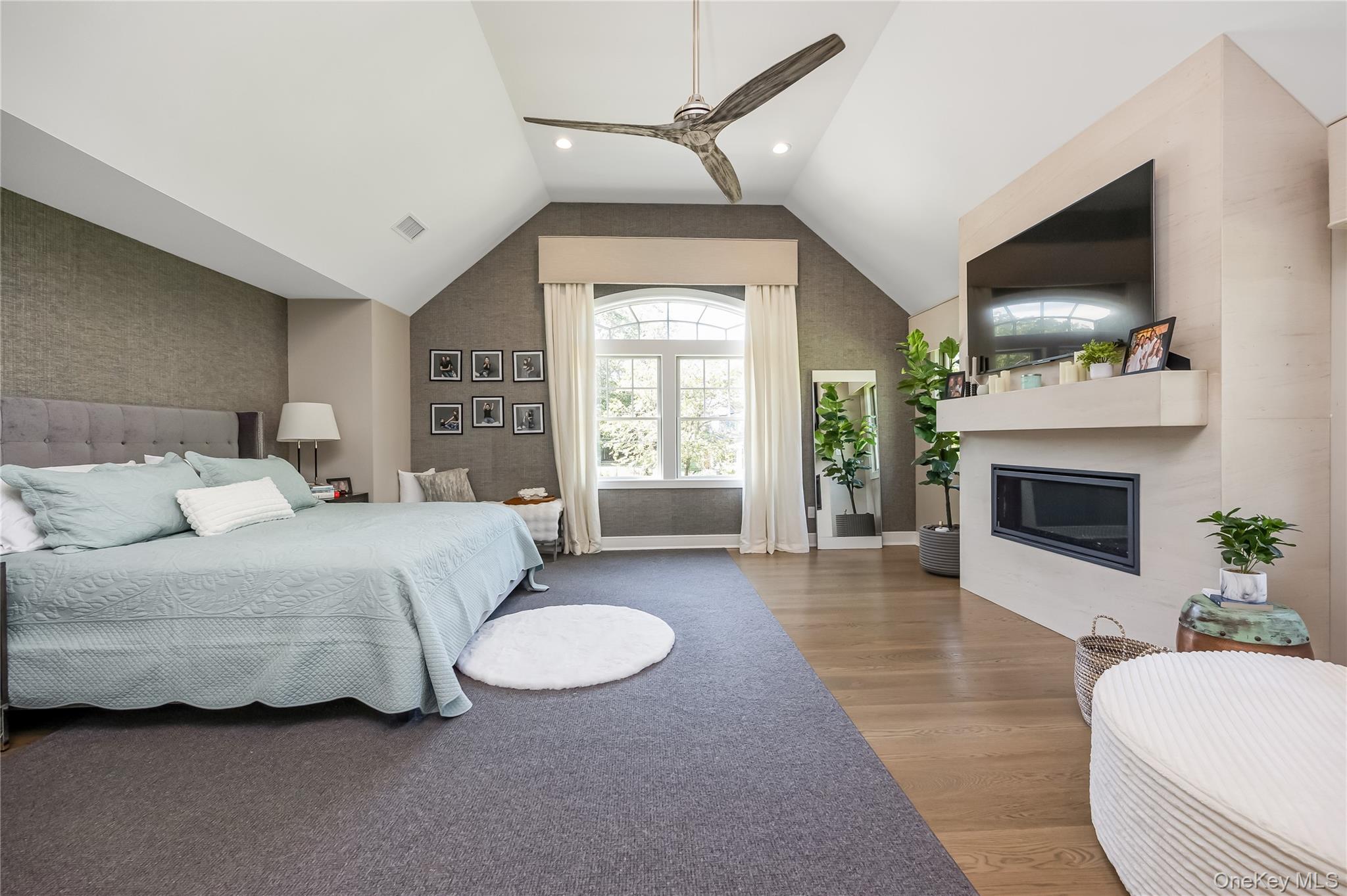 #19 photo, 11 Landview Drive, Dix Hills , NY 11746