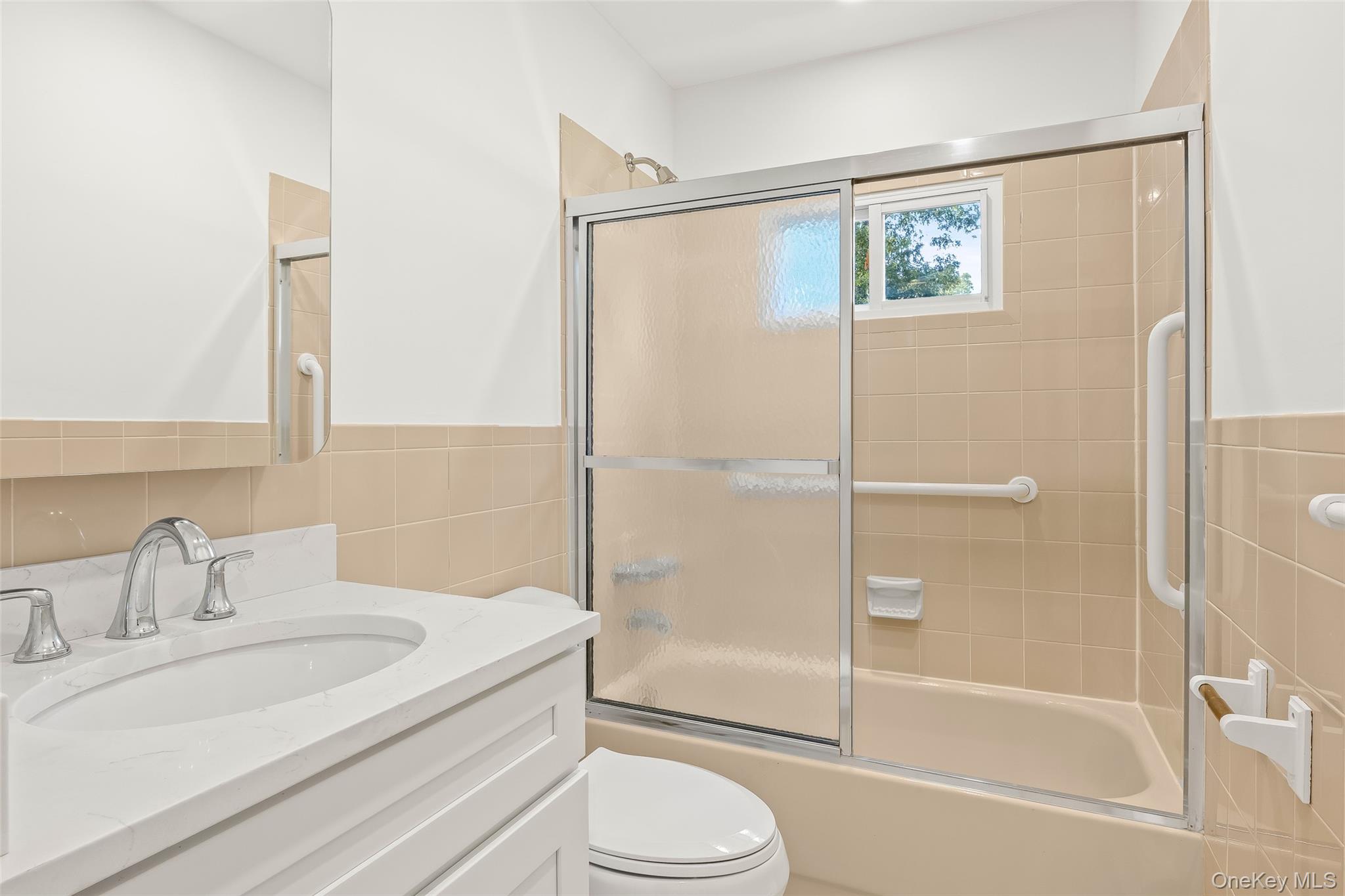 #15 photo, 4991 Express Drive, Lake Ronkonkoma , NY 11779