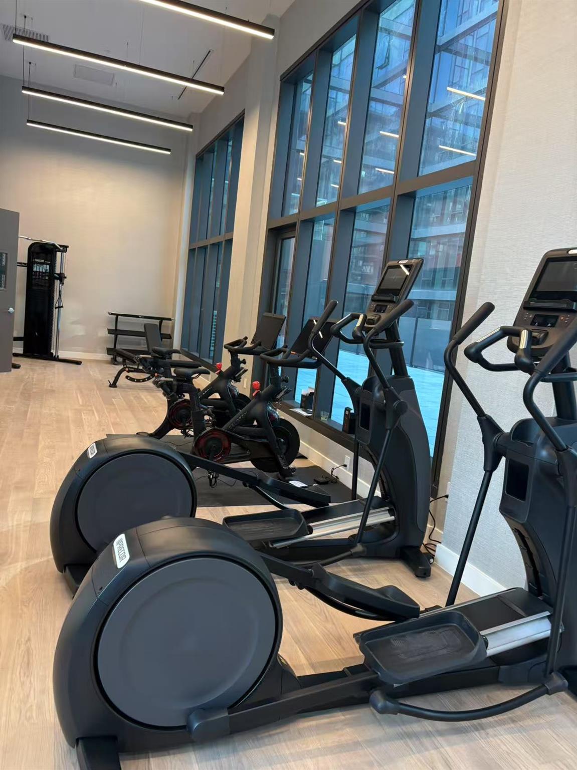 #12 photo, 3532 Leavitt St, Flushing , NY 11354