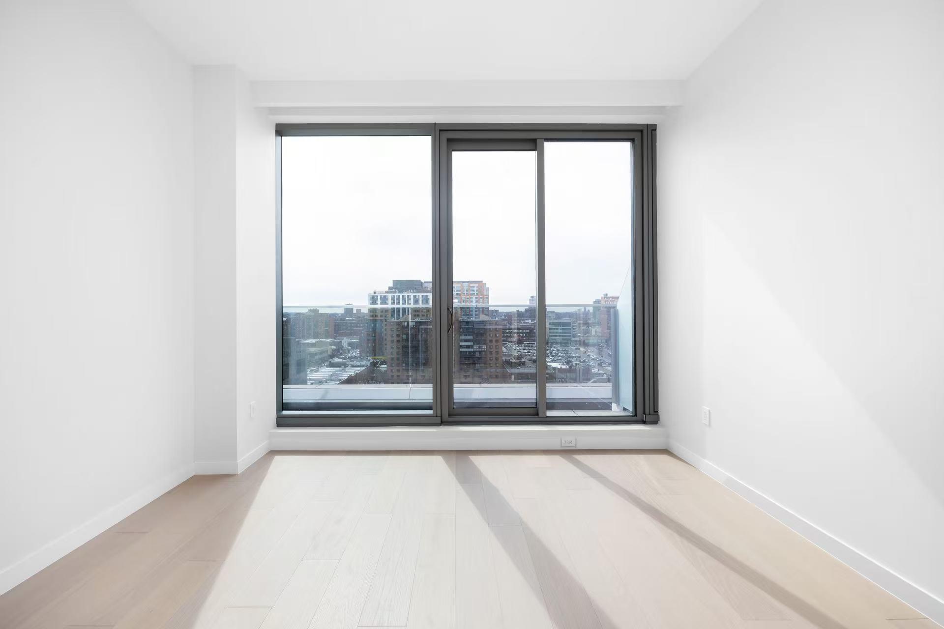 #7 photo, 3532 Leavitt St, Flushing , NY 11354