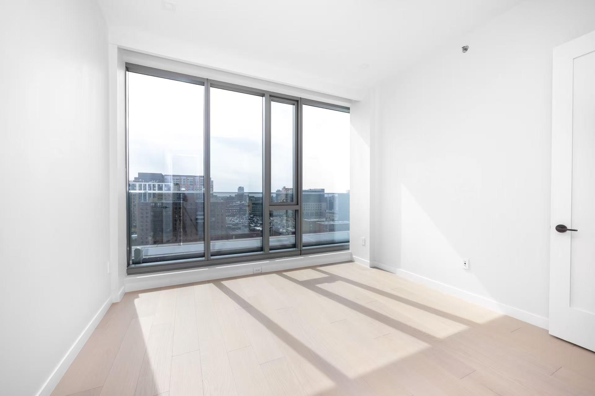 #8 photo, 3532 Leavitt St, Flushing , NY 11354