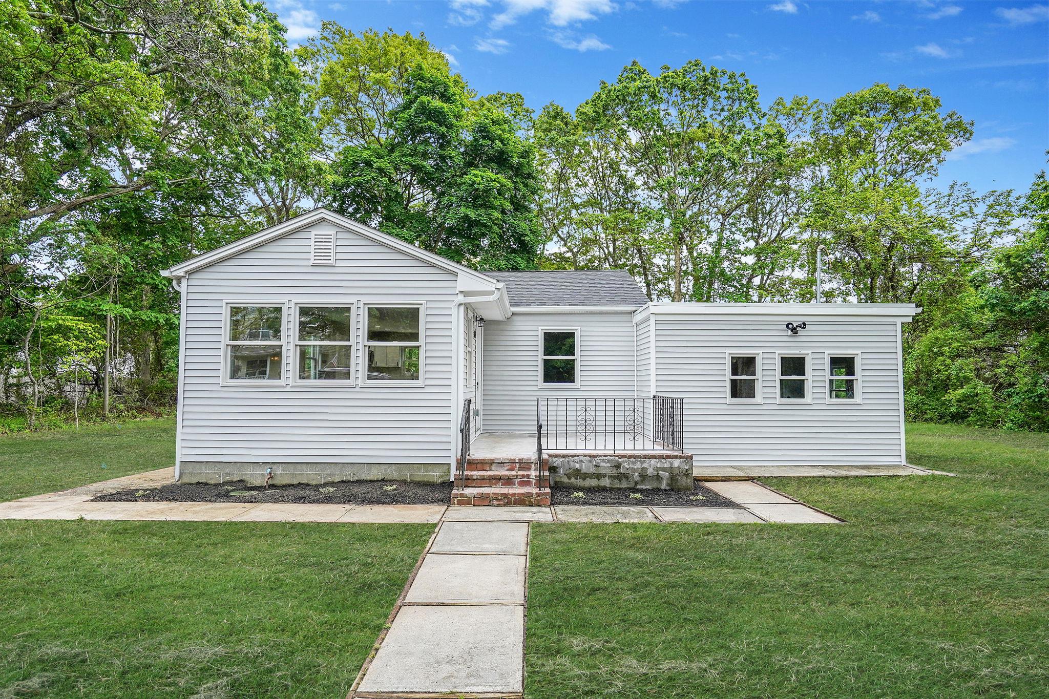 #1 photo, 60 Westminster Drive, Shirley , NY 11967