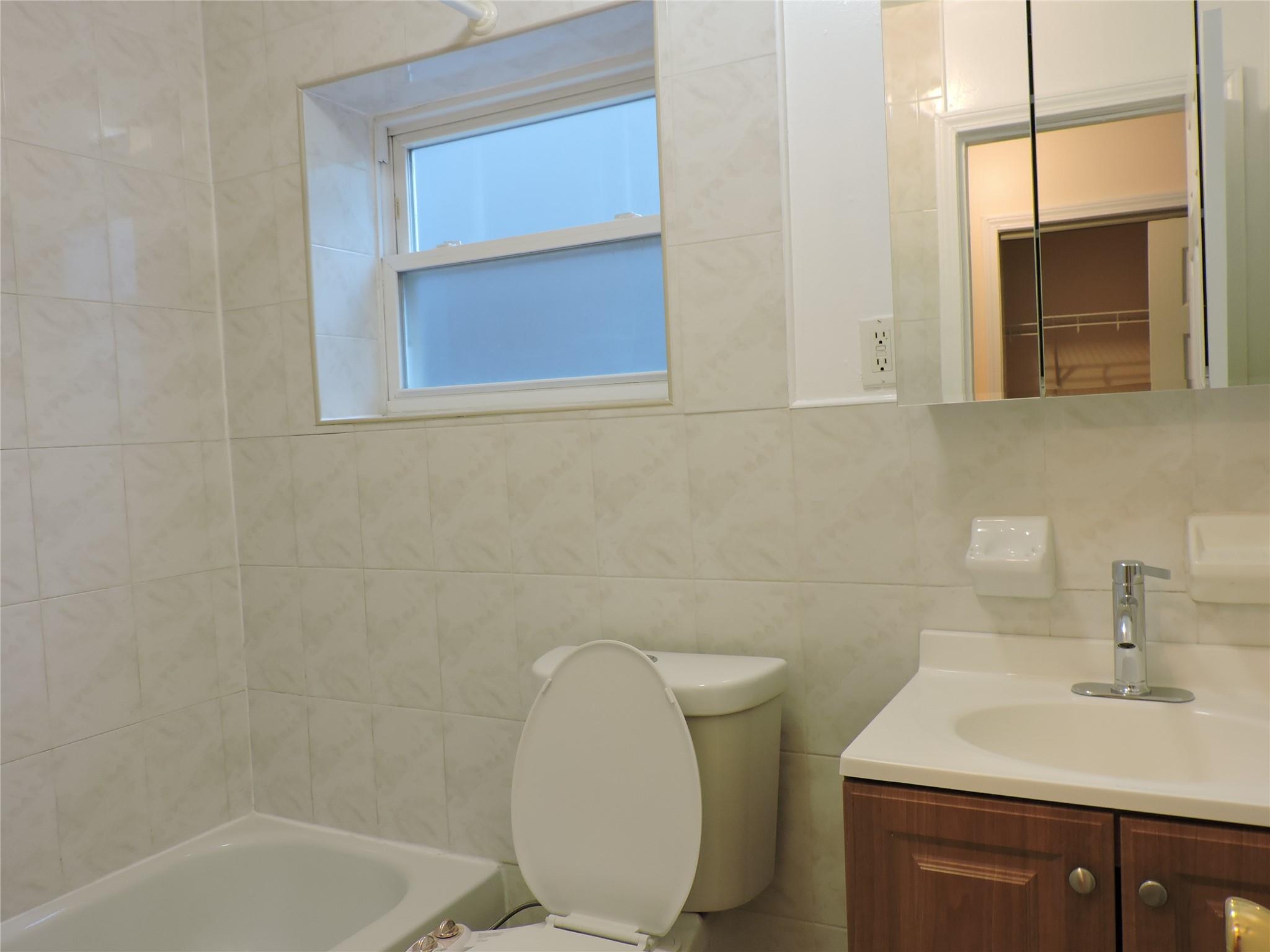 #10 photo, 1031 Halsey Street, Brooklyn , NY 11207