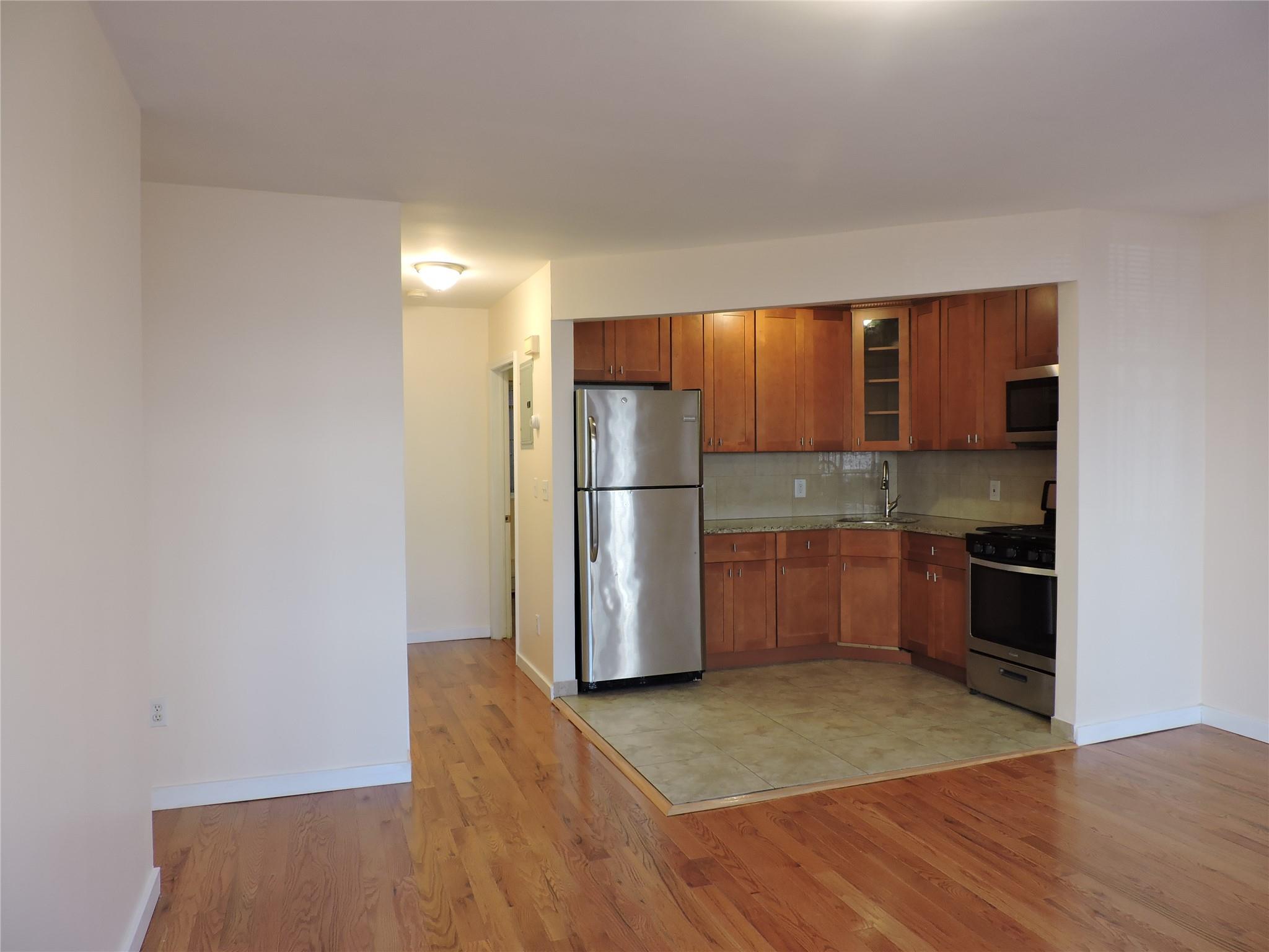 #4 photo, 1031 Halsey Street, Brooklyn , NY 11207