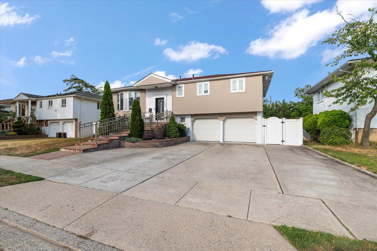 #2 photo, 722 Eagle Drive, ナッソー郡 North Woodmere , NY 11581