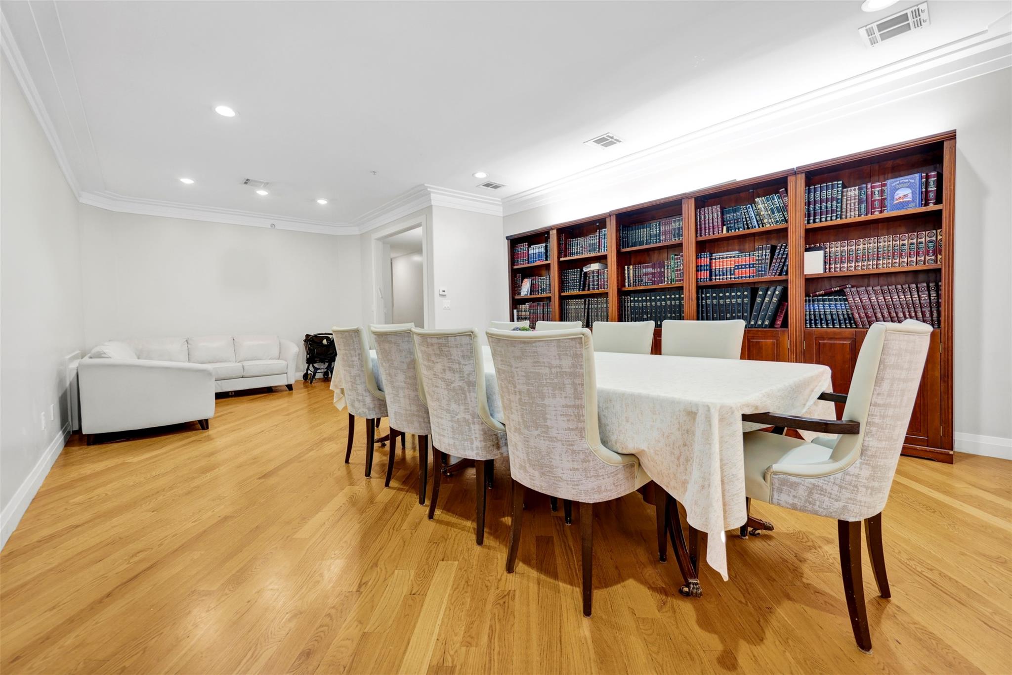 #11 photo, 5 Rose Garden Way, Monsey , NY 10952