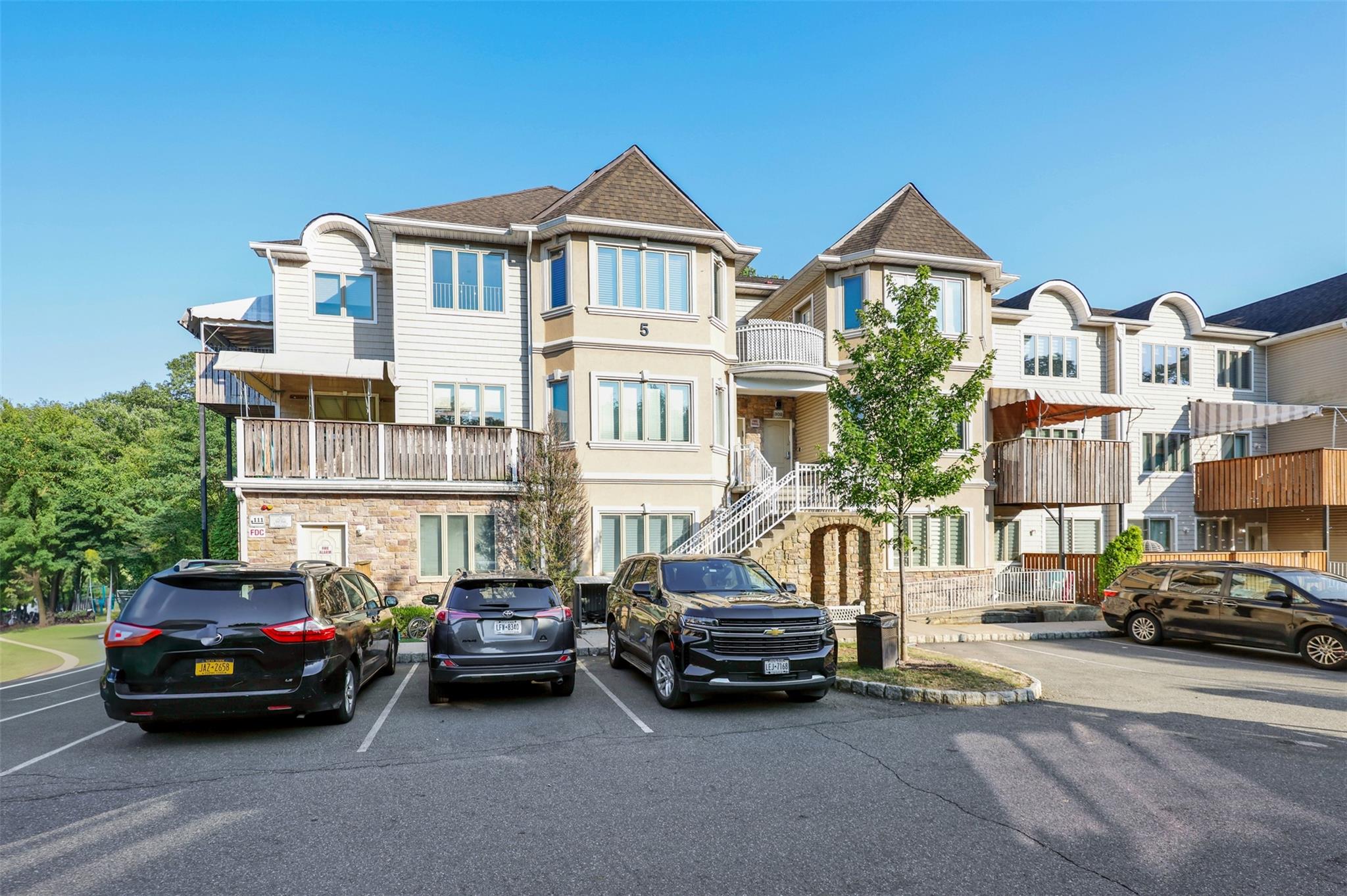 #2 photo, 5 Rose Garden Way, Monsey , NY 10952