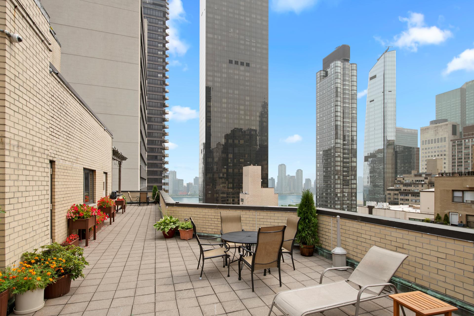 #9 photo, 301 E 48TH Street, マンハッタン Turtle Bay , NY 10017