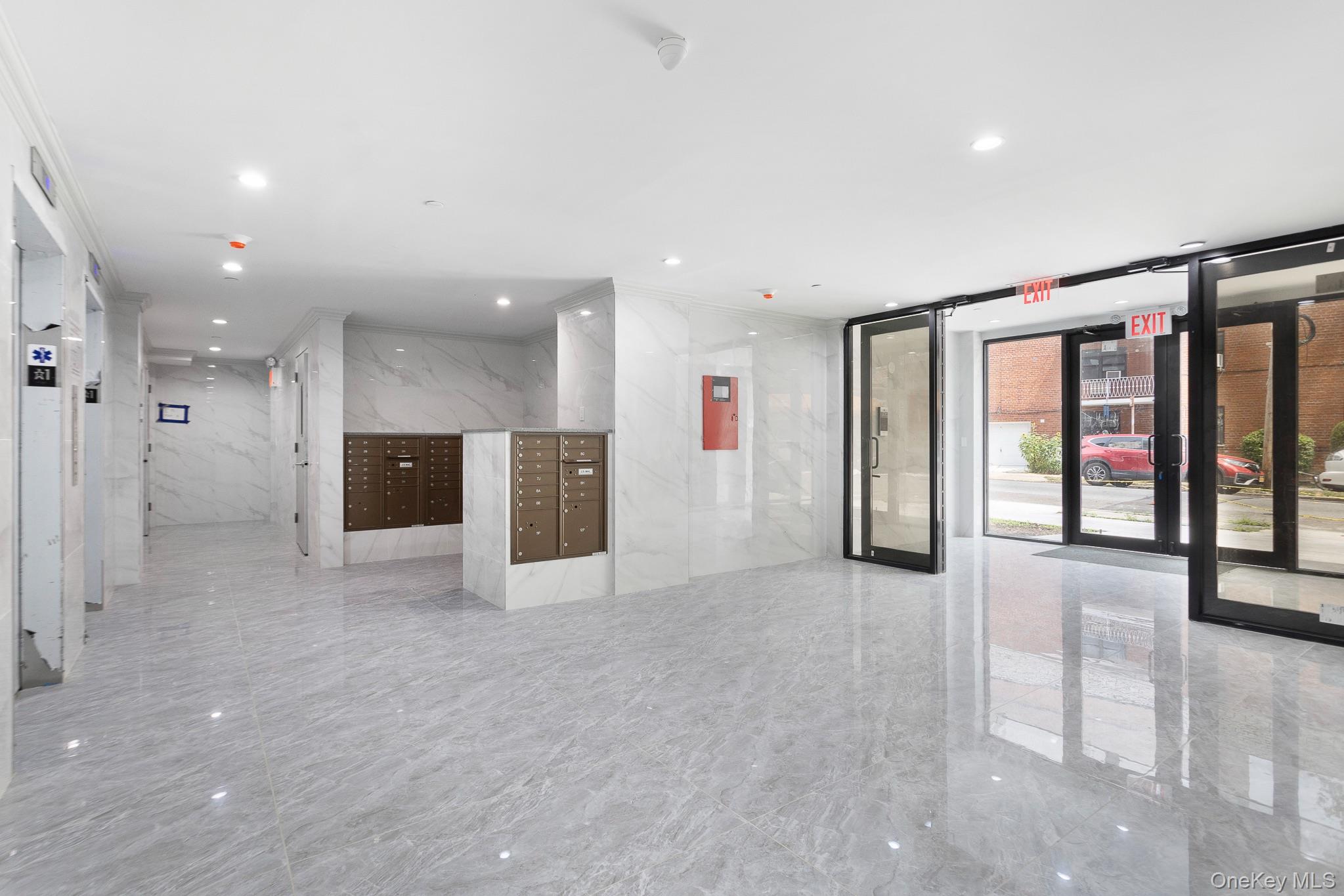 #2 photo, 65-18 Austin Street, クイーンズ区 Rego Park , NY 11374