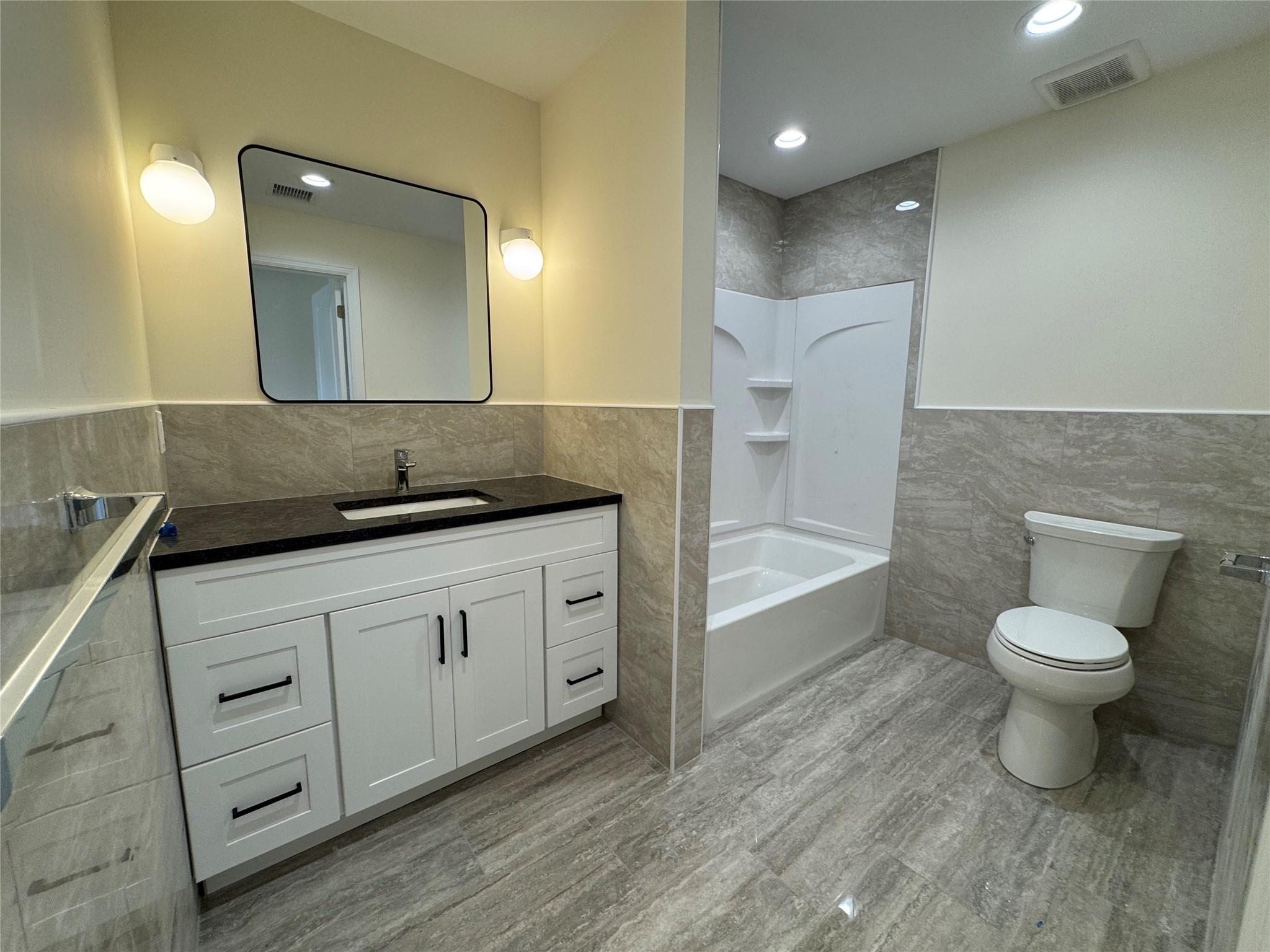 #11 photo, 102A Elm Avenue, Glen Cove , NY 11542