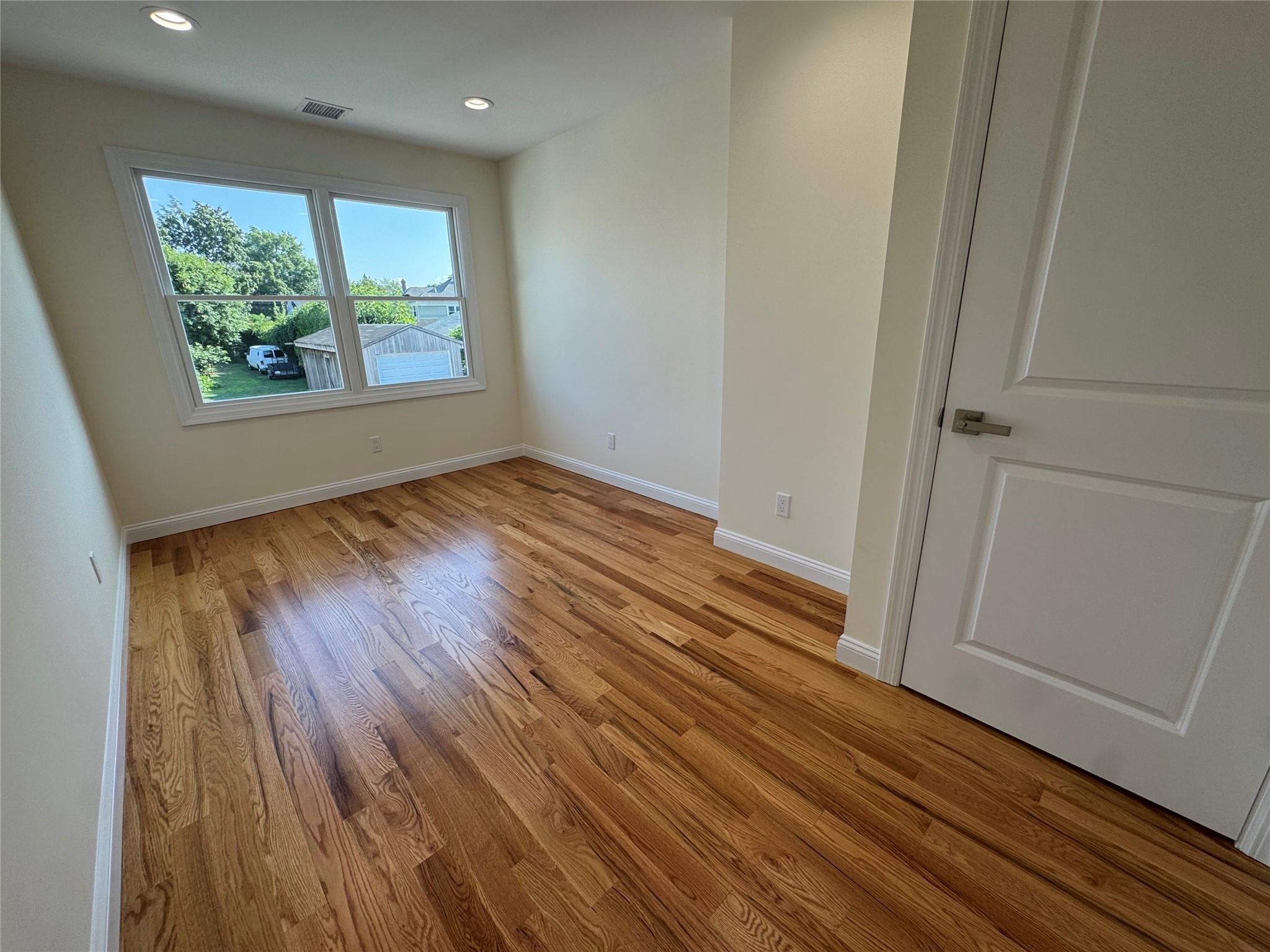 #14 photo, 102A Elm Avenue, Glen Cove , NY 11542